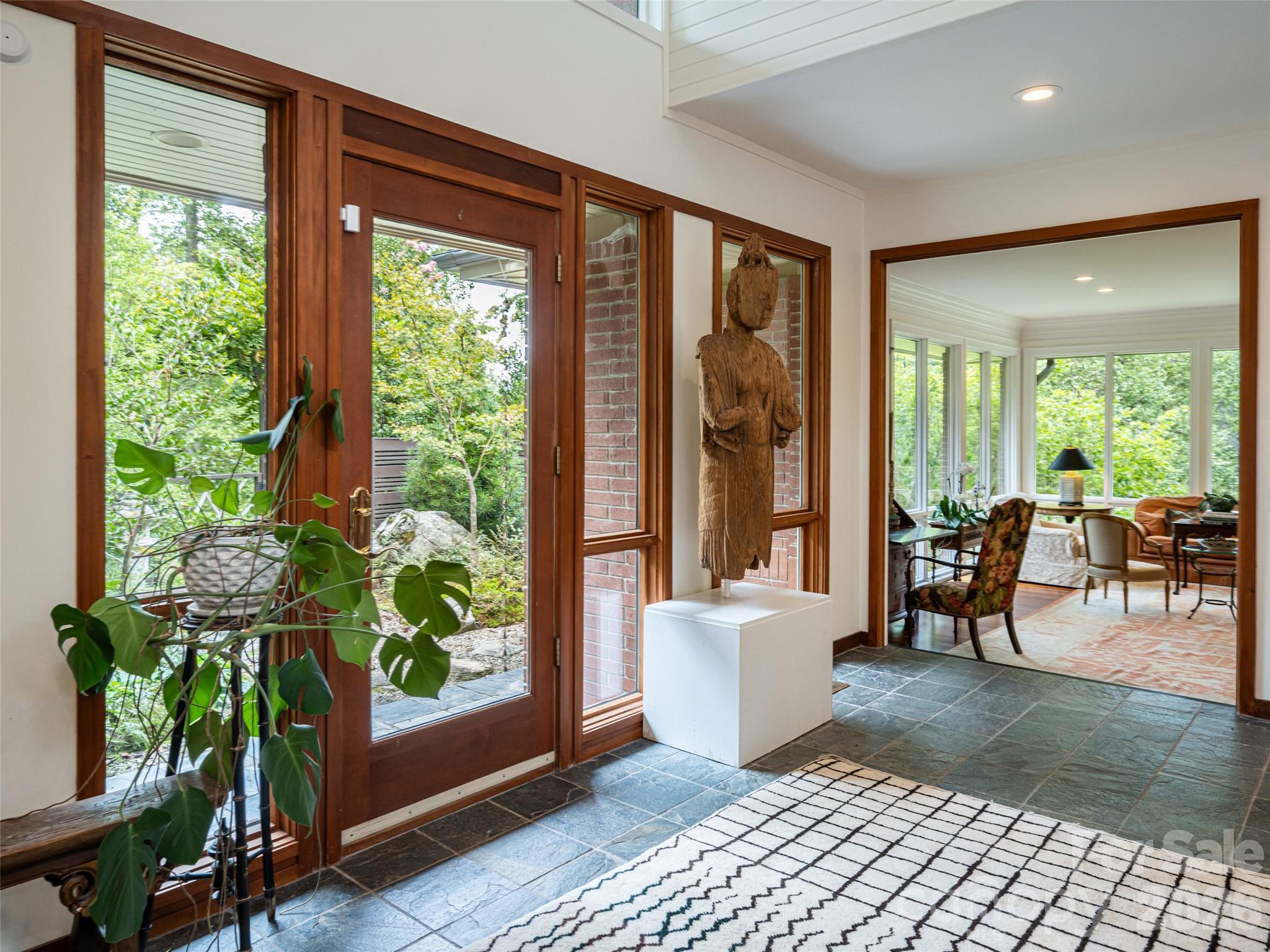 57 Stuyvesant Road, Asheville, photo 7 of 8