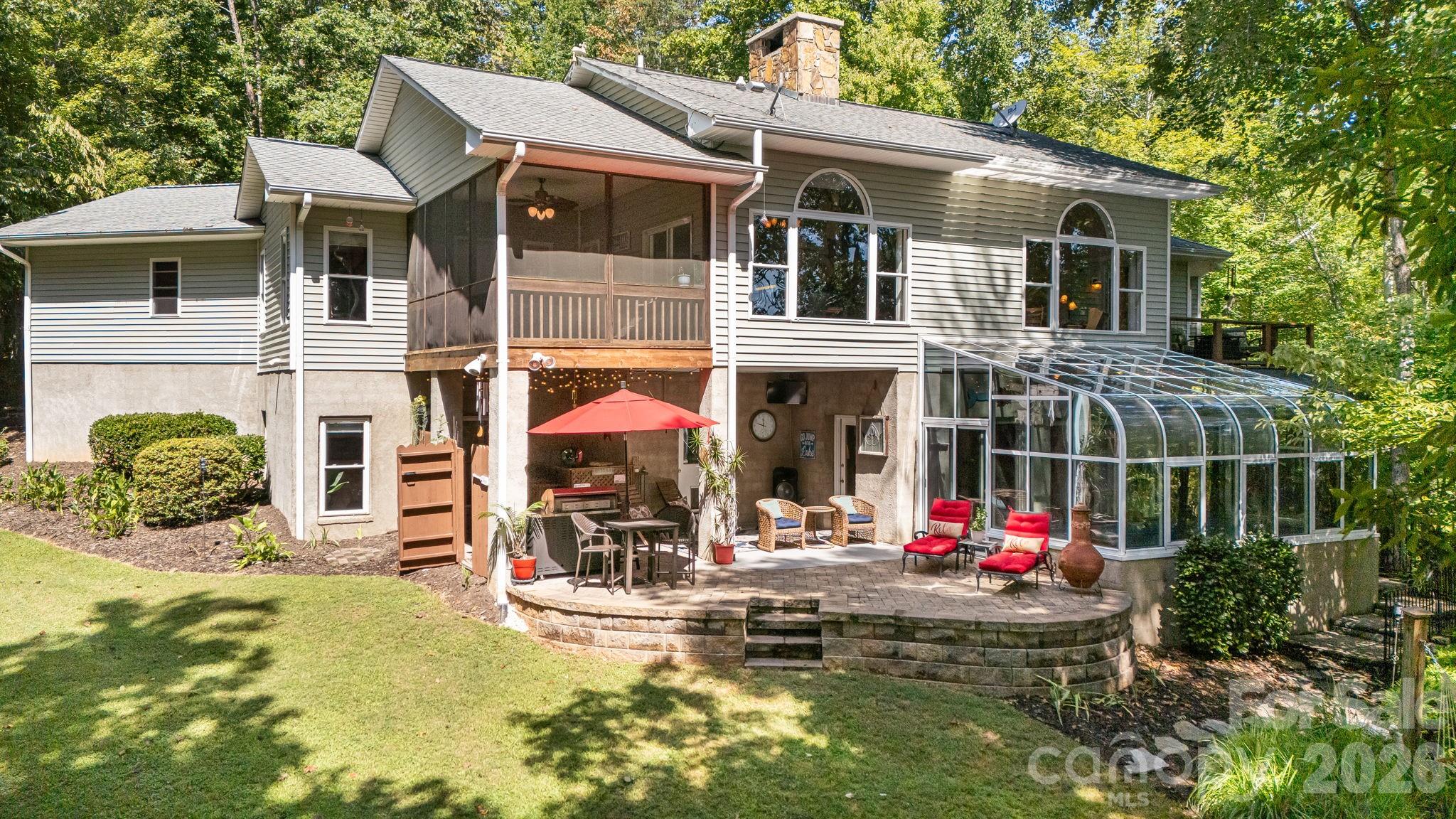 91 Island View Court, Mill Spring, photo 2 of 8