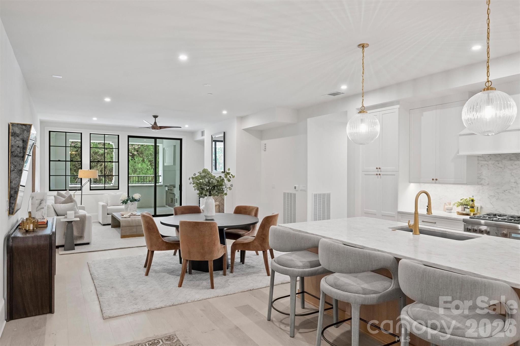 409 Queens Road #204, Charlotte, photo 5 of 8
