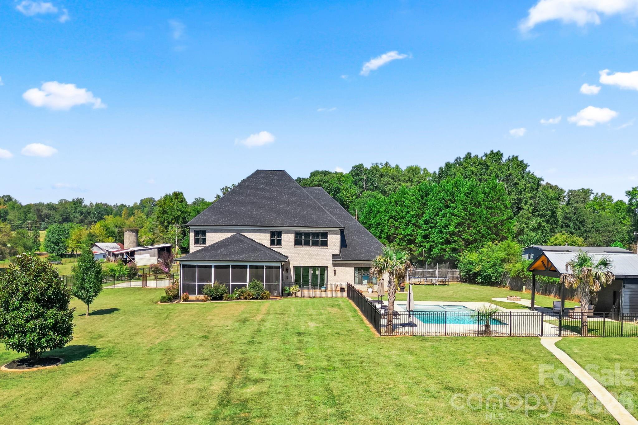 822 Kiser Road, Bessemer City, photo 3 of 8