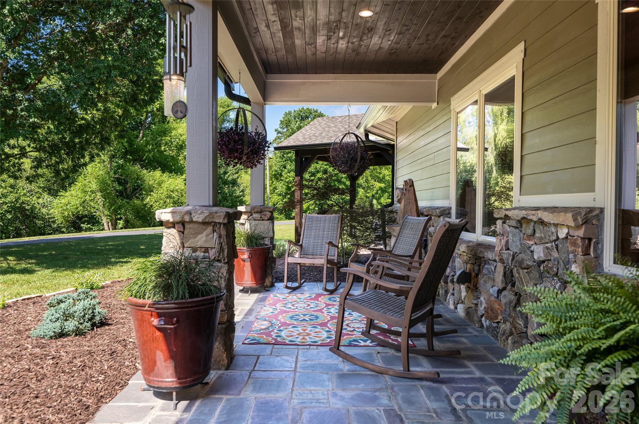 660 Pleasant Grove Road, Hendersonville, photo 4 of 8