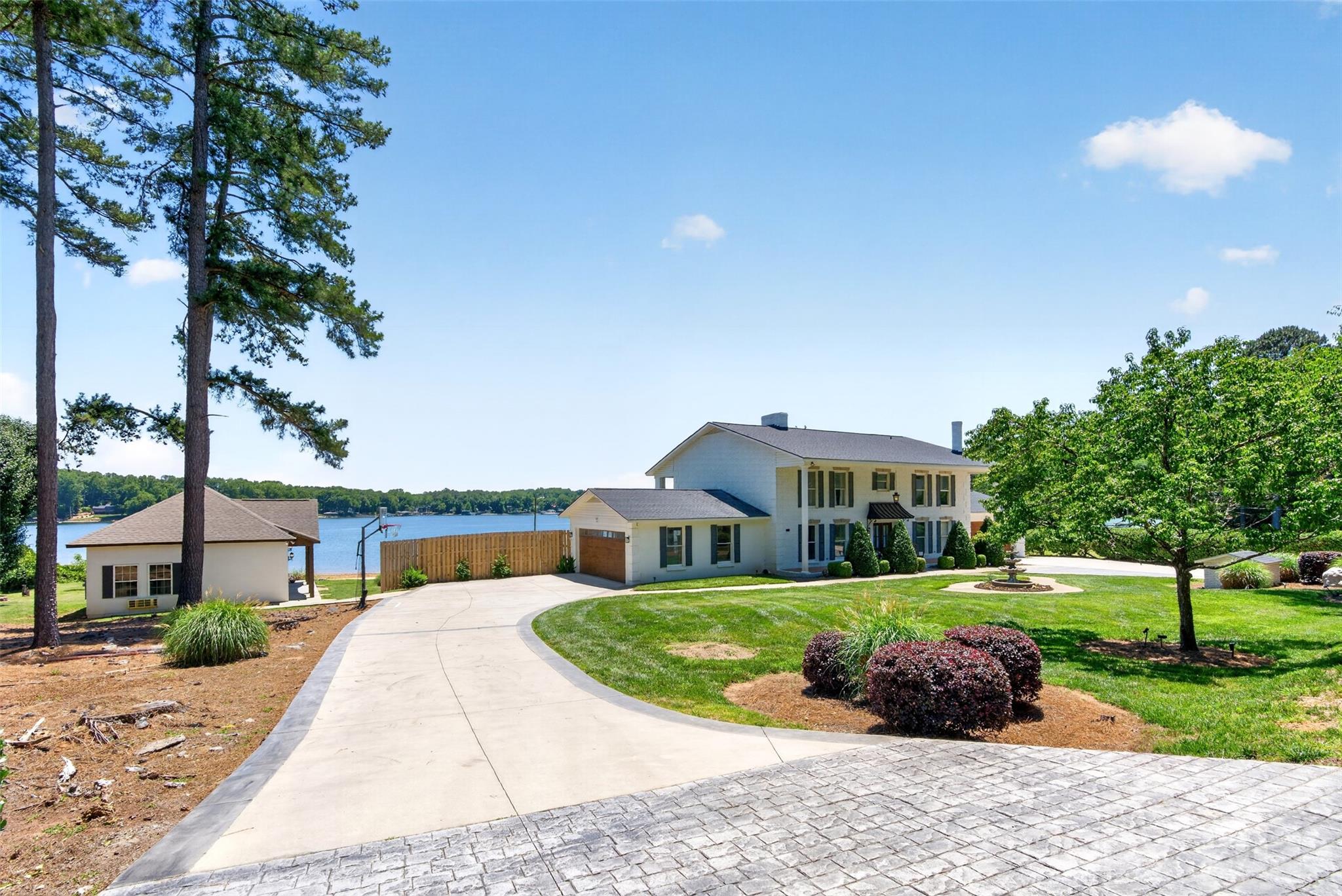 615 Kenway Loop, Mooresville, photo 6 of 8