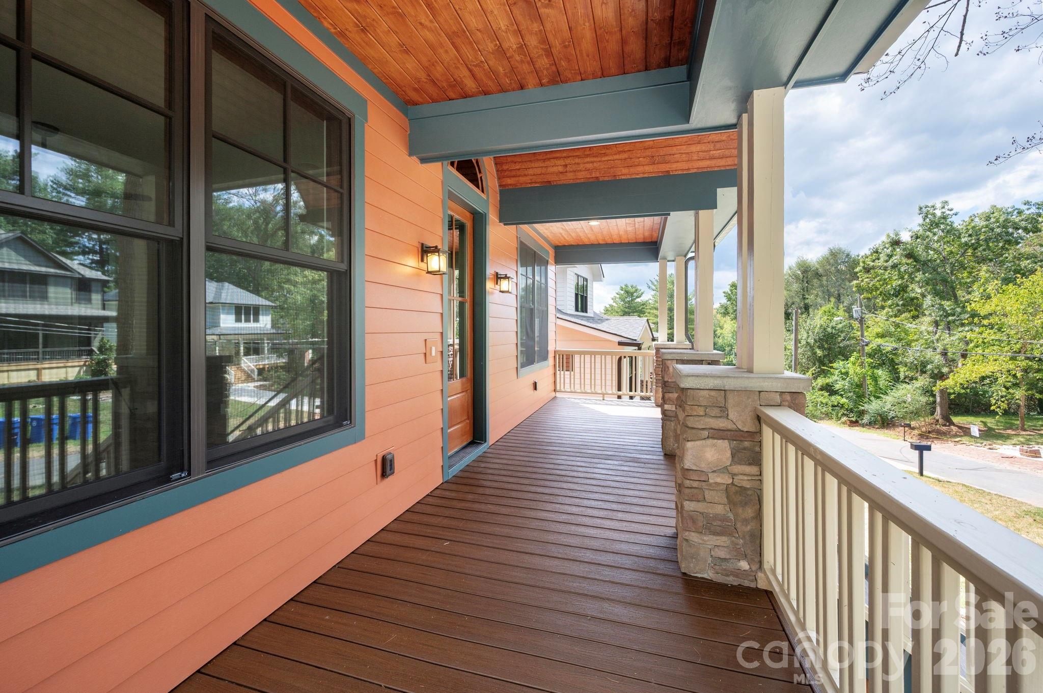 26 Grindstaff Drive, Asheville, photo 4 of 8