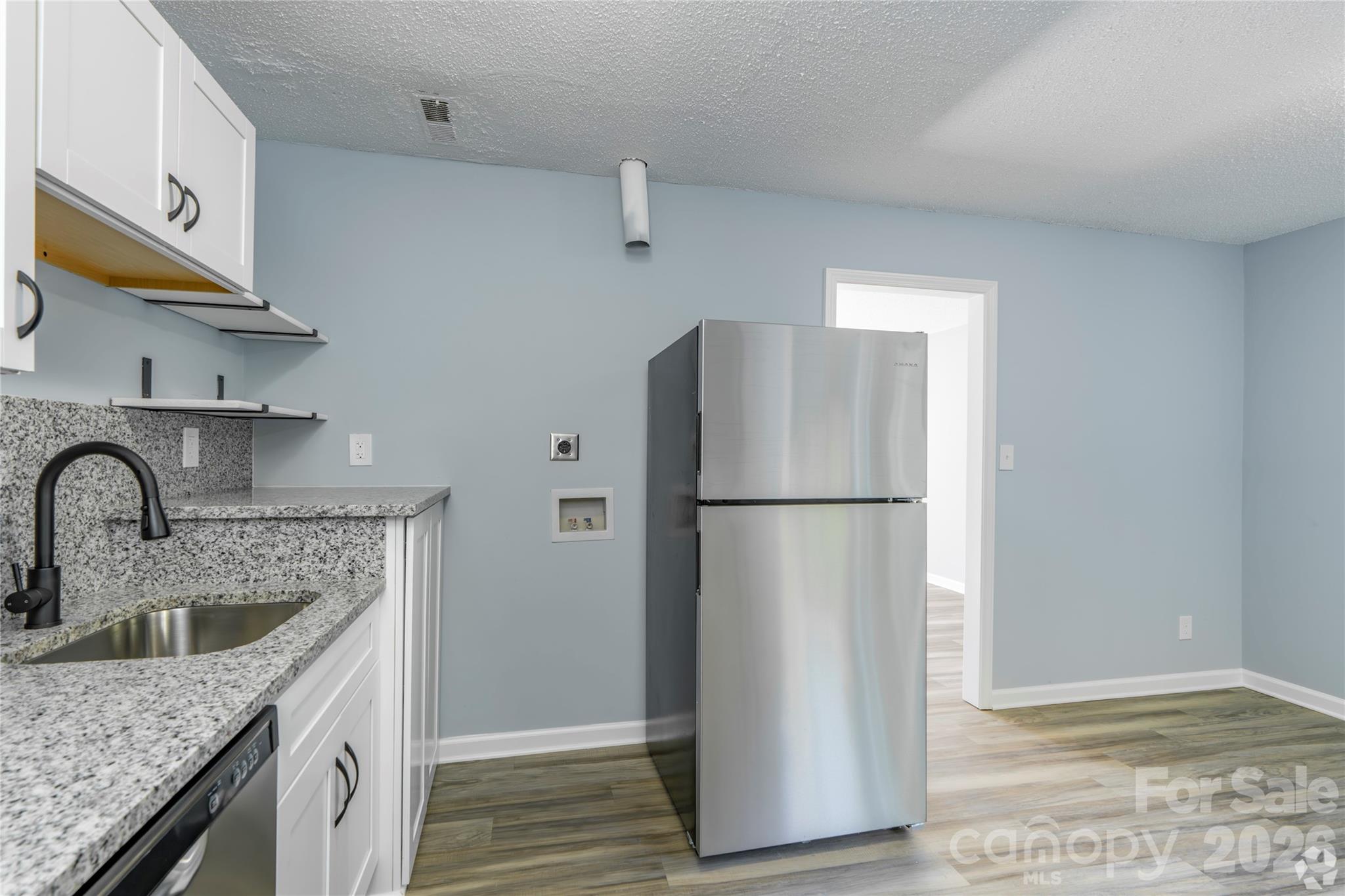 300 E Charlotte Avenue, Mount Holly, photo 6 of 8