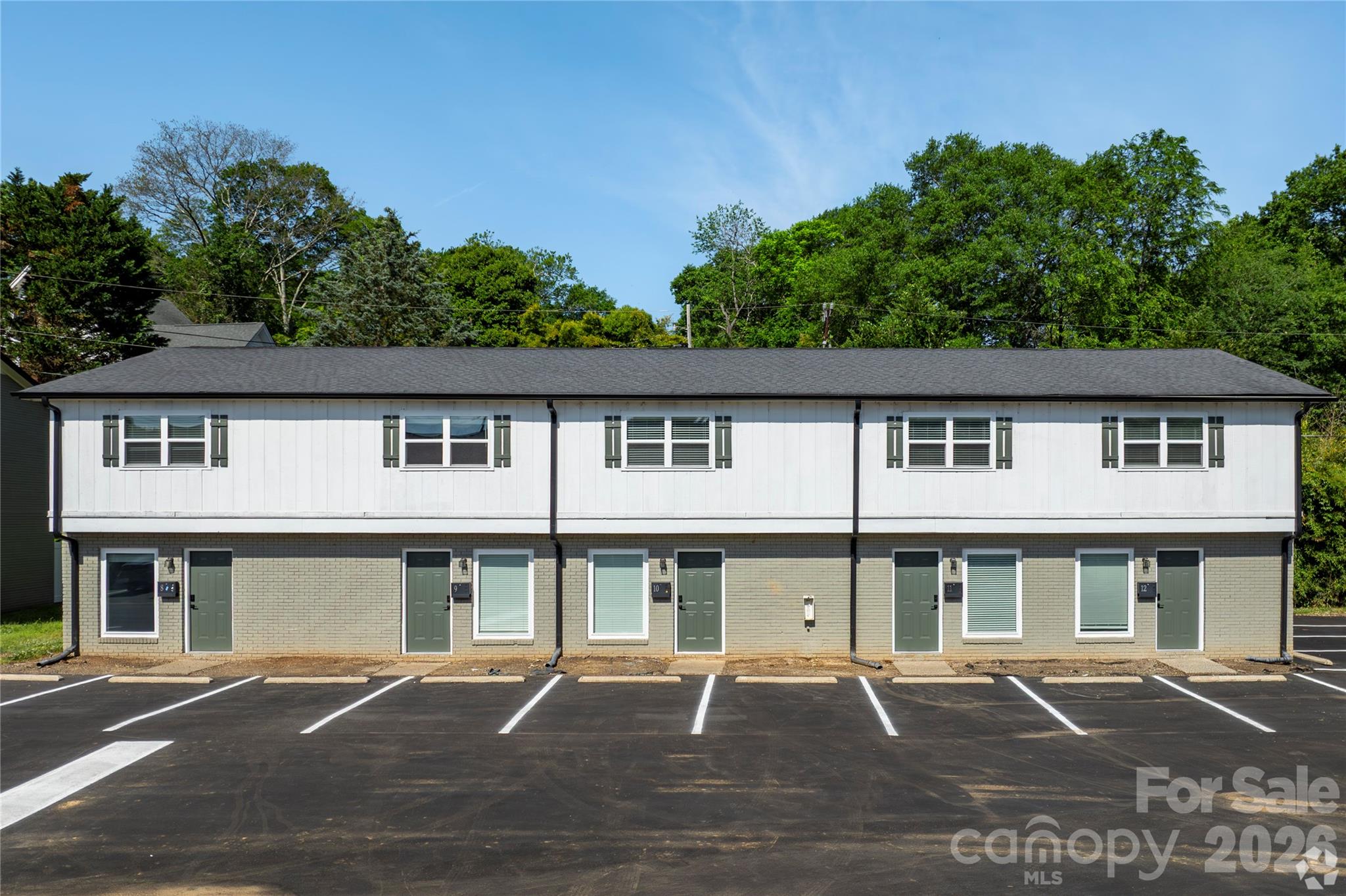 300 E Charlotte Avenue, Mount Holly, photo 2 of 8