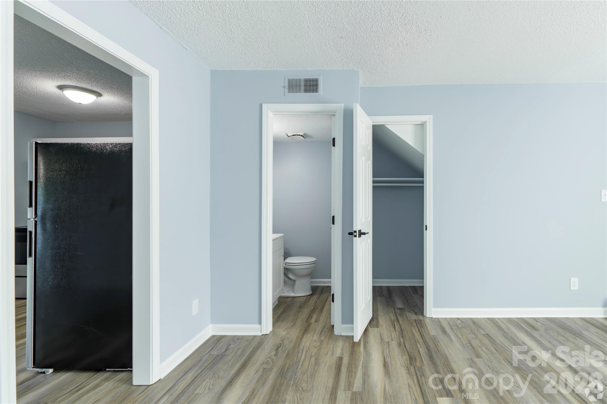 300 E Charlotte Avenue, Mount Holly, photo 8 of 8