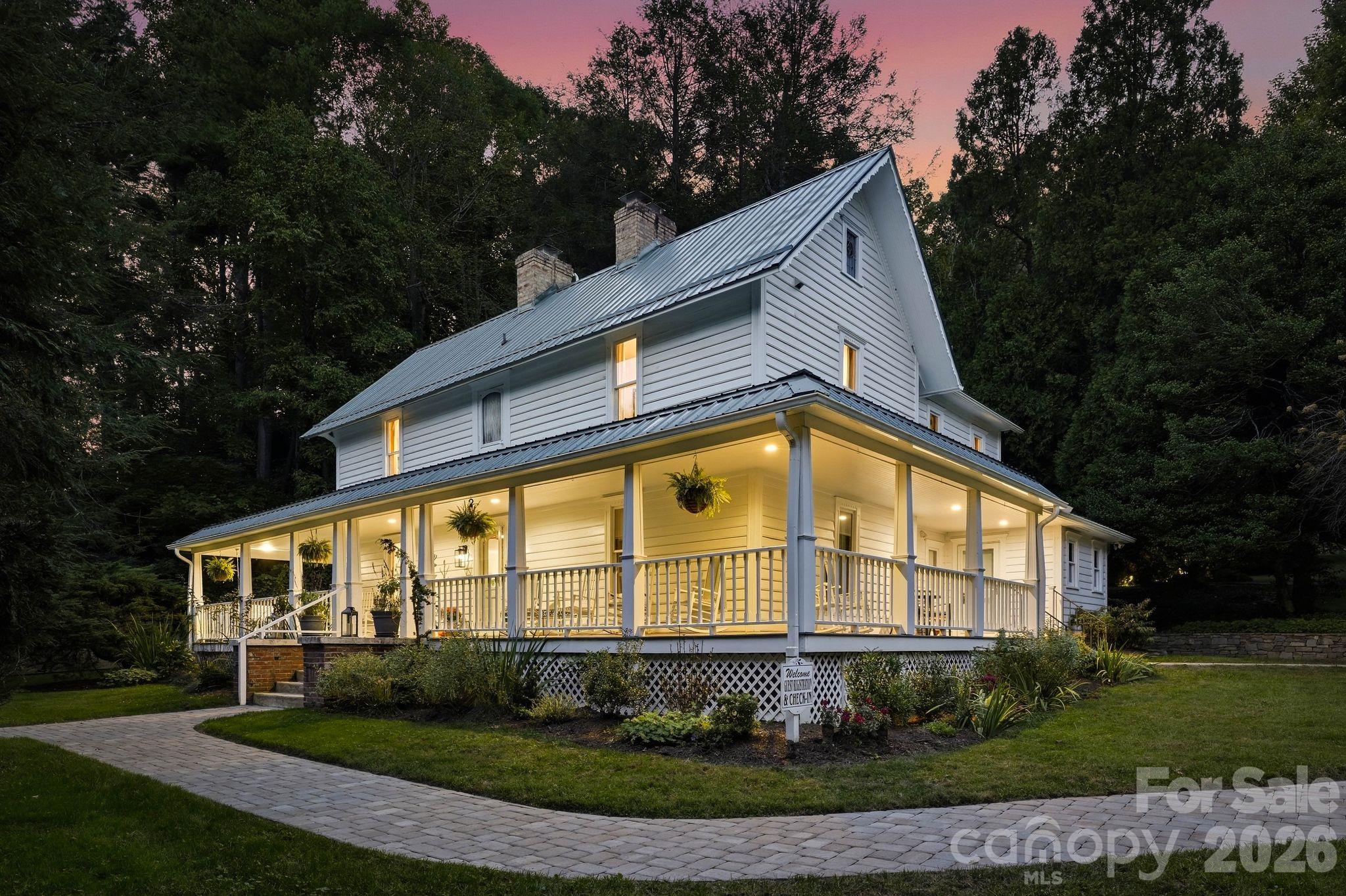 404 Old Bristol Road, Boone, photo 1 of 8