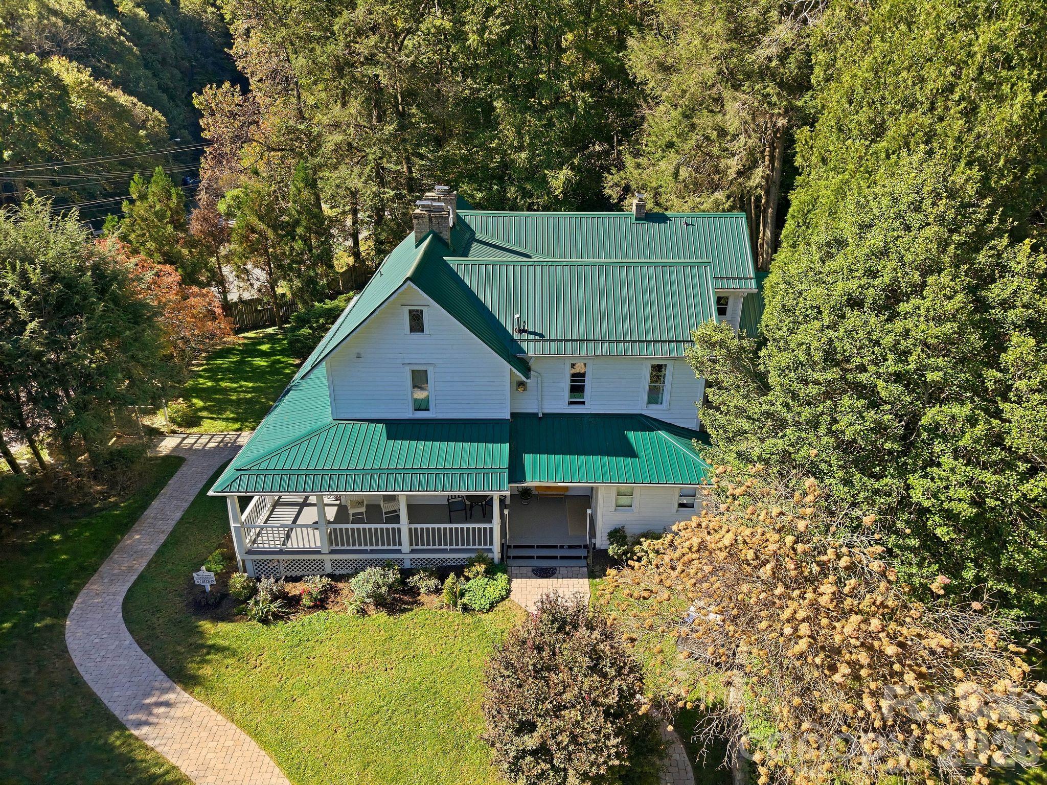 404 Old Bristol Road, Boone, photo 6 of 8