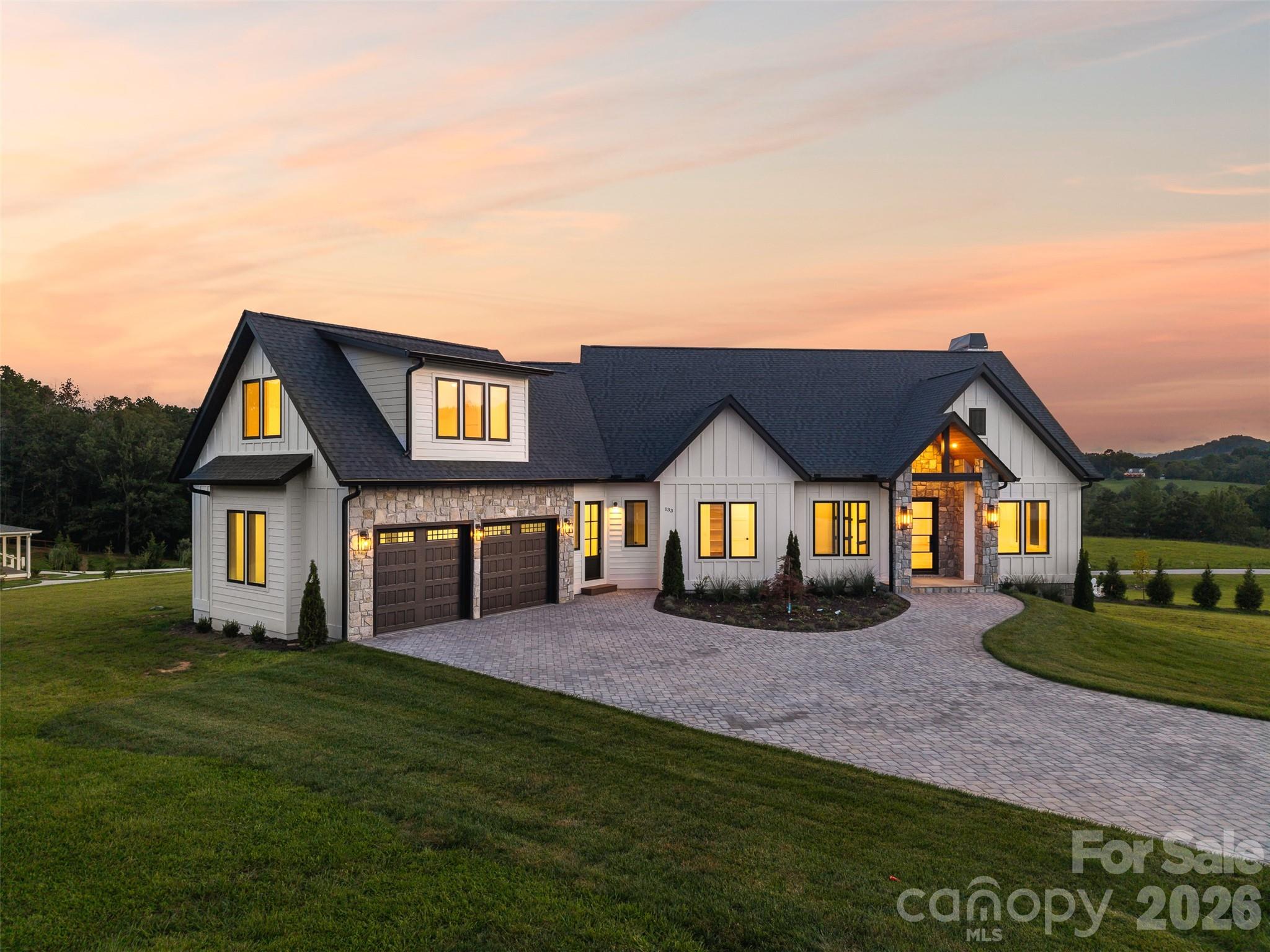 133 Golden Pasture Drive, Fletcher, photo 1 of 8