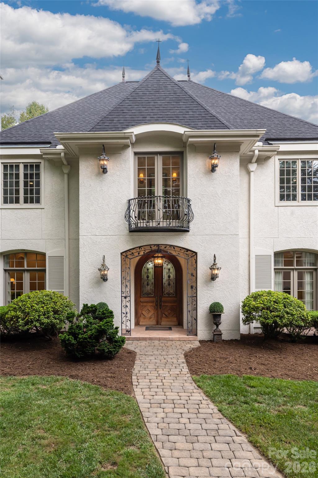 23 Cedar Hill Drive, Asheville, photo 2 of 8