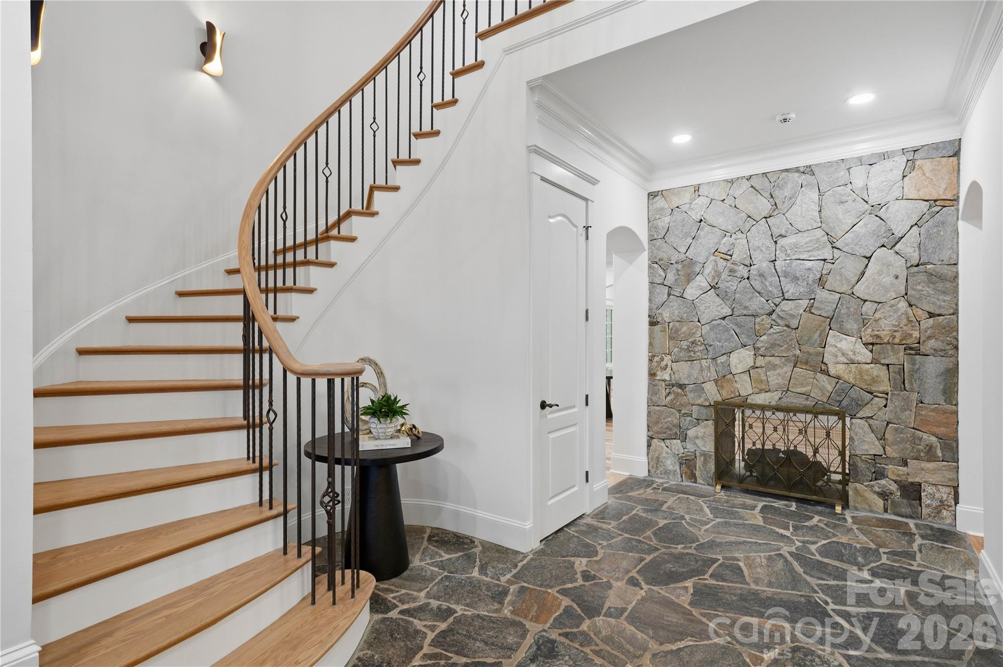 6239 Sharon Hills Road, Charlotte, photo 5 of 8