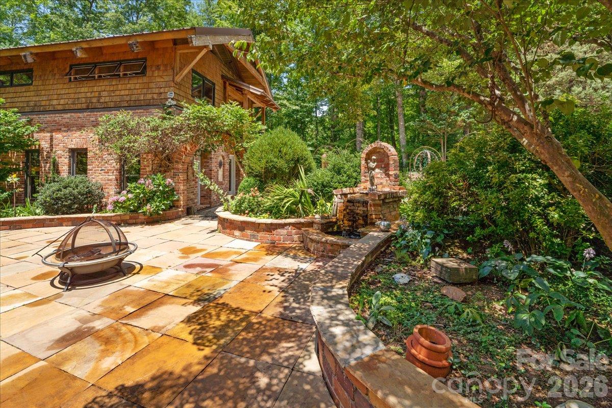 688 Blueberry Farm Road, Zirconia, photo 6 of 8