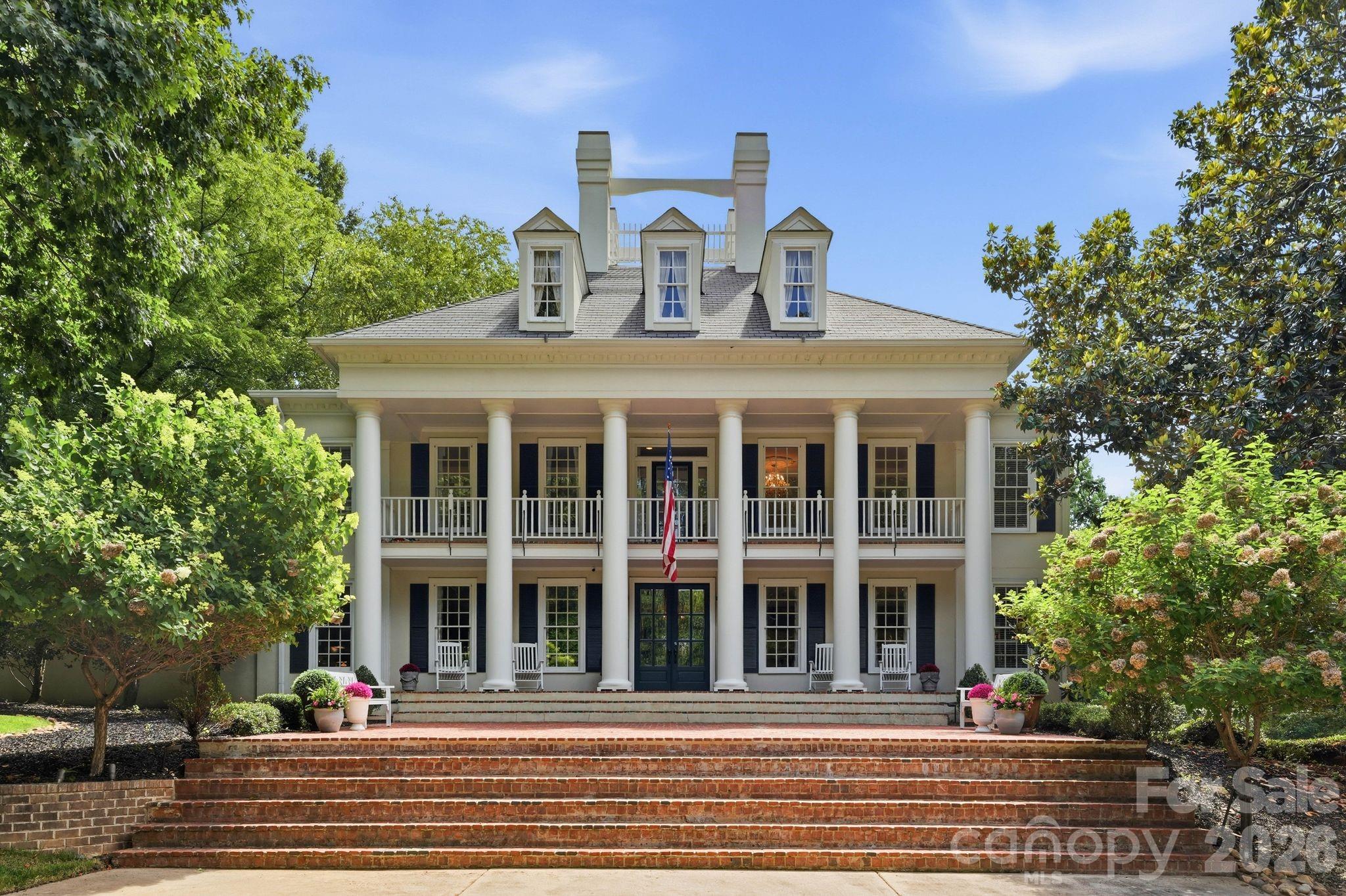 2611 Oakmeade Drive, Charlotte, photo 2 of 8