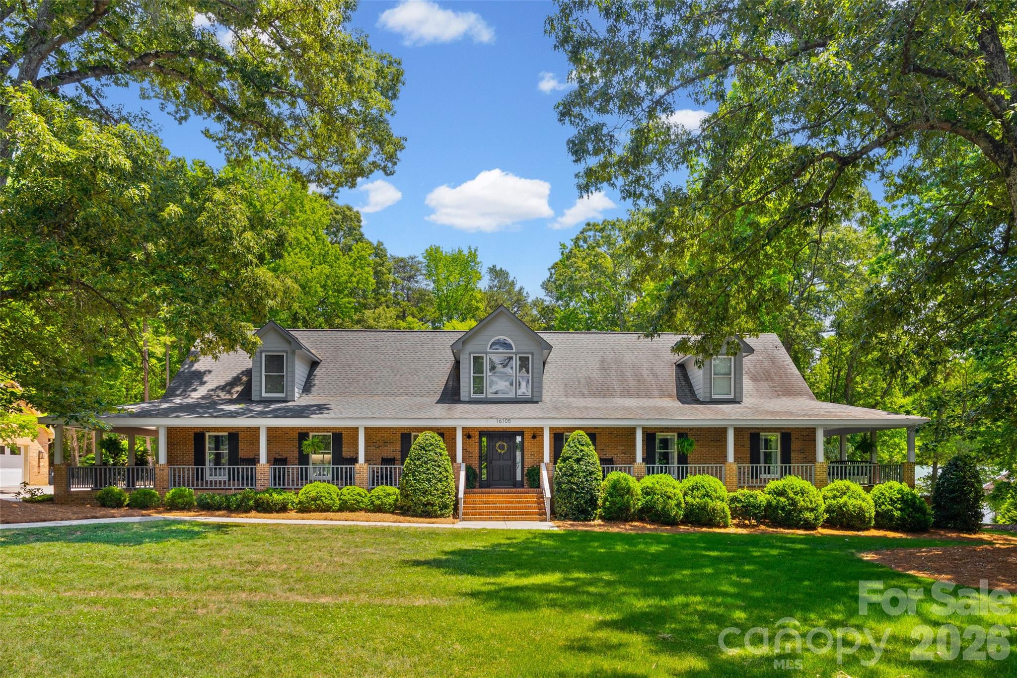 16105 Langston Drive, Charlotte, photo 3 of 8