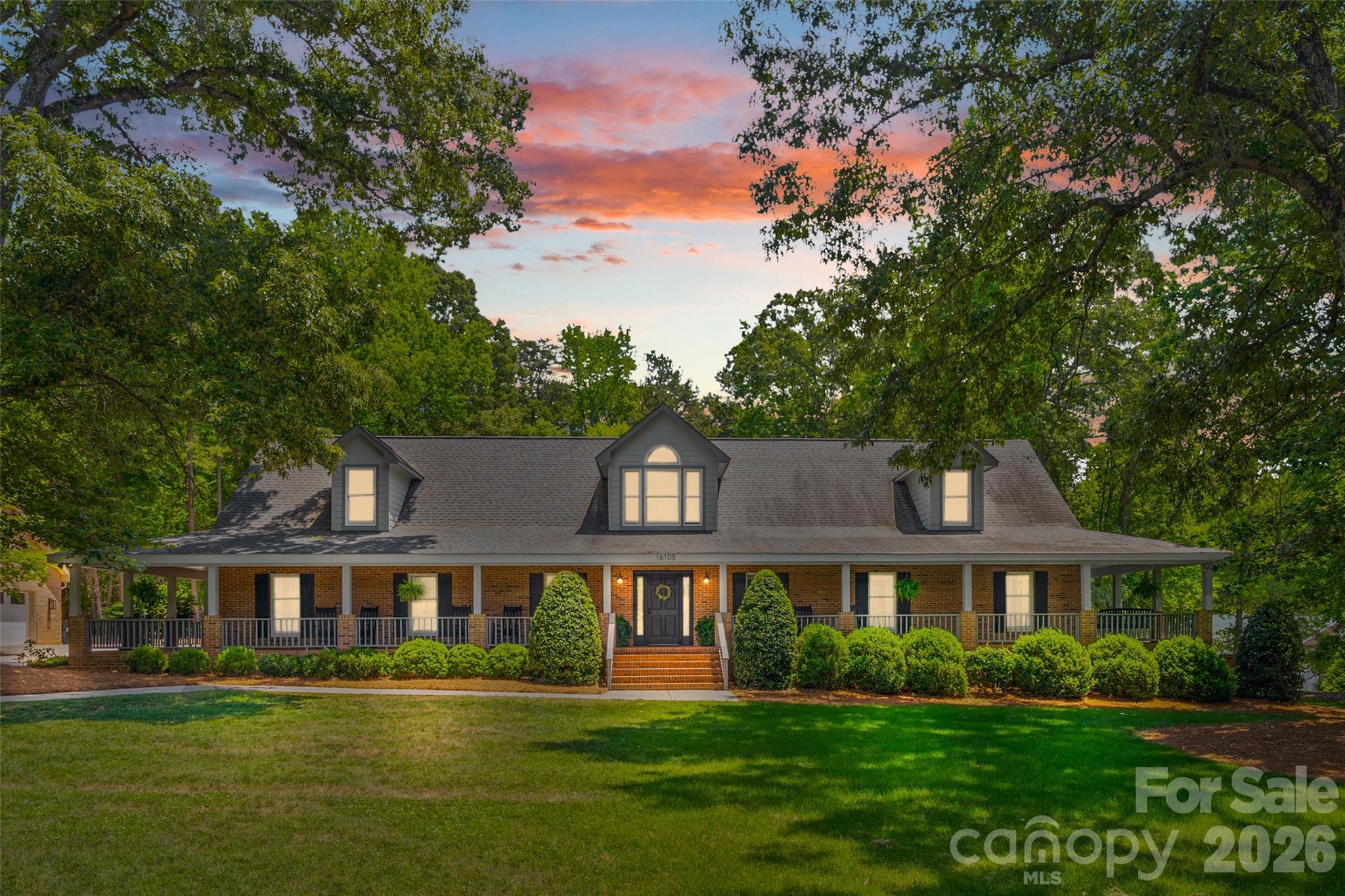 16105 Langston Drive, Charlotte, photo 1 of 8