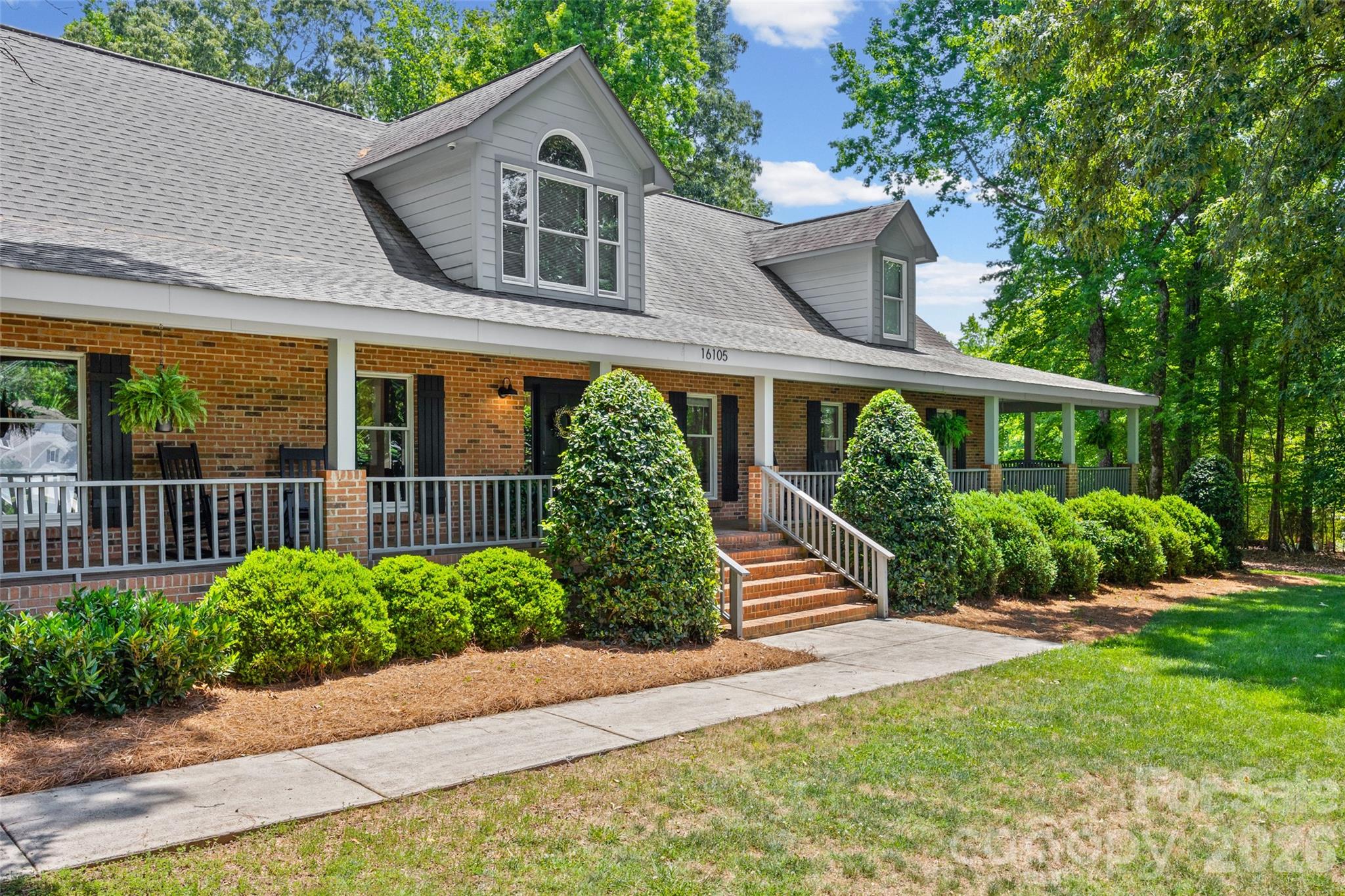 16105 Langston Drive, Charlotte, photo 2 of 8
