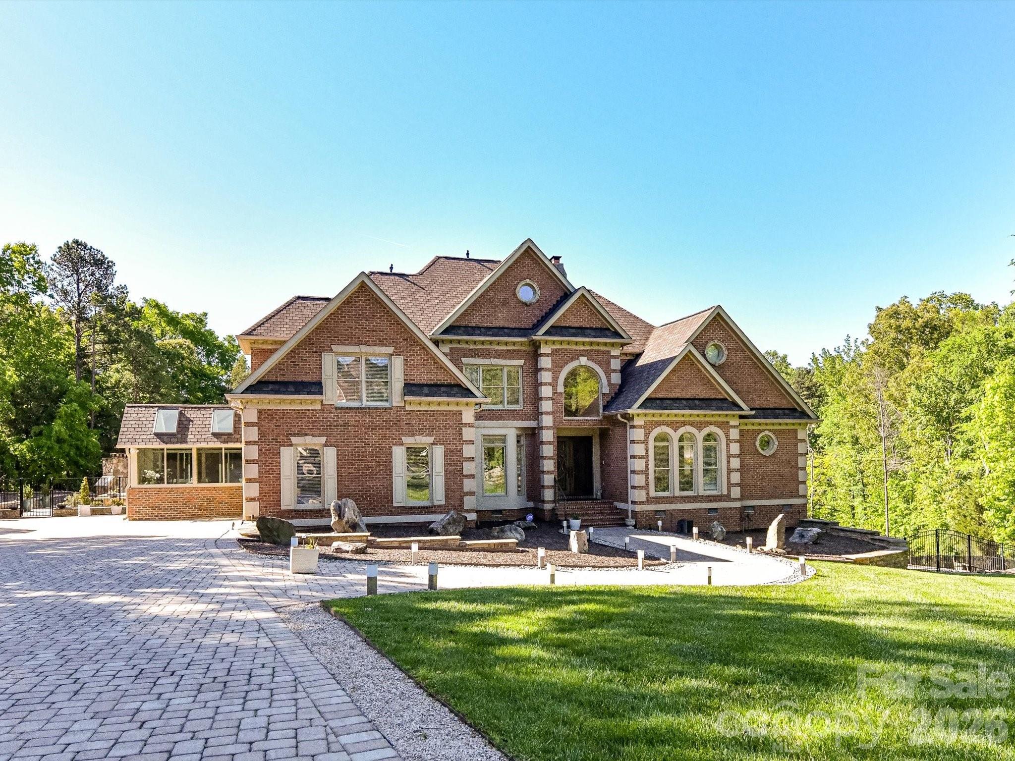 2723 Providence Pine Lane, Charlotte, photo 1 of 8