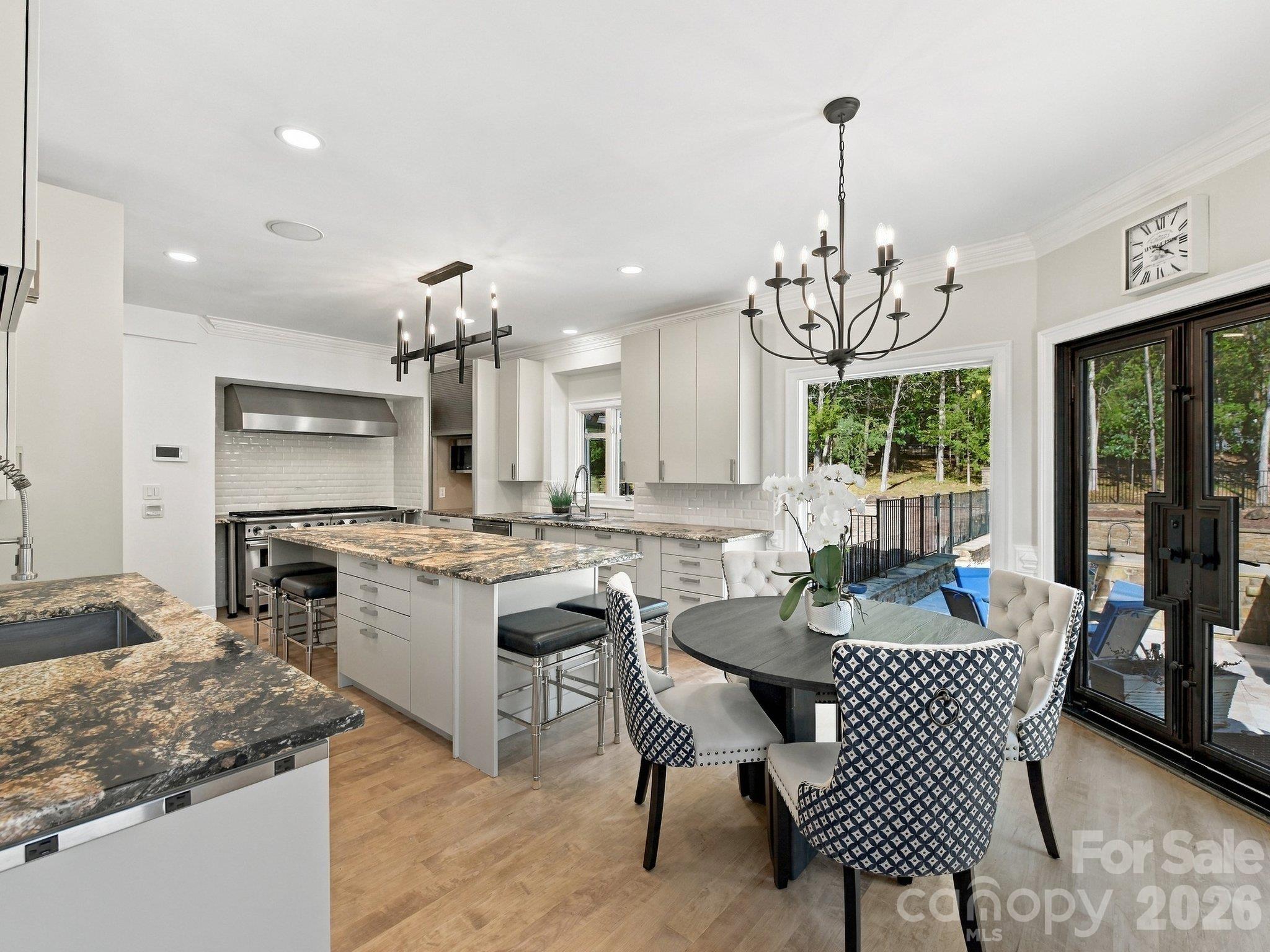 2723 Providence Pine Lane, Charlotte, photo 6 of 8