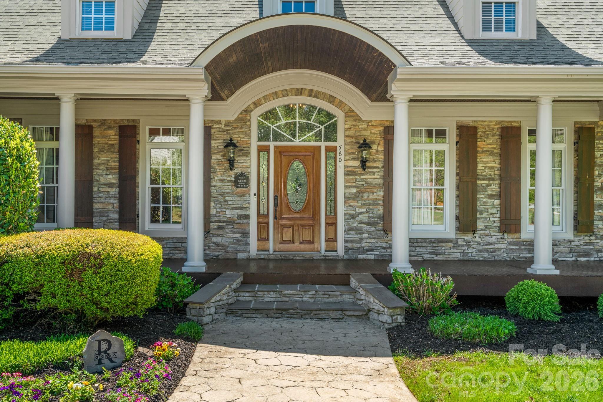 7601 Crossing Ridge Drive, Belews Creek, photo 4 of 8