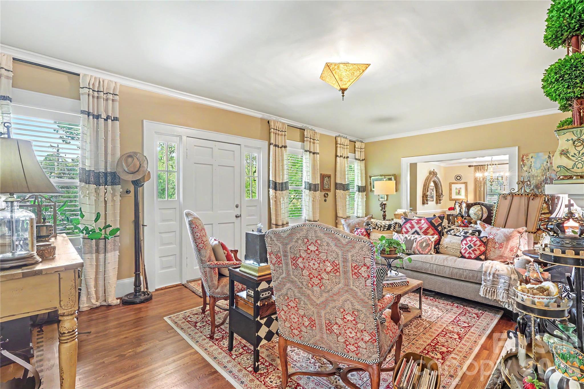 2527 Sharon Road, Charlotte, photo 5 of 8