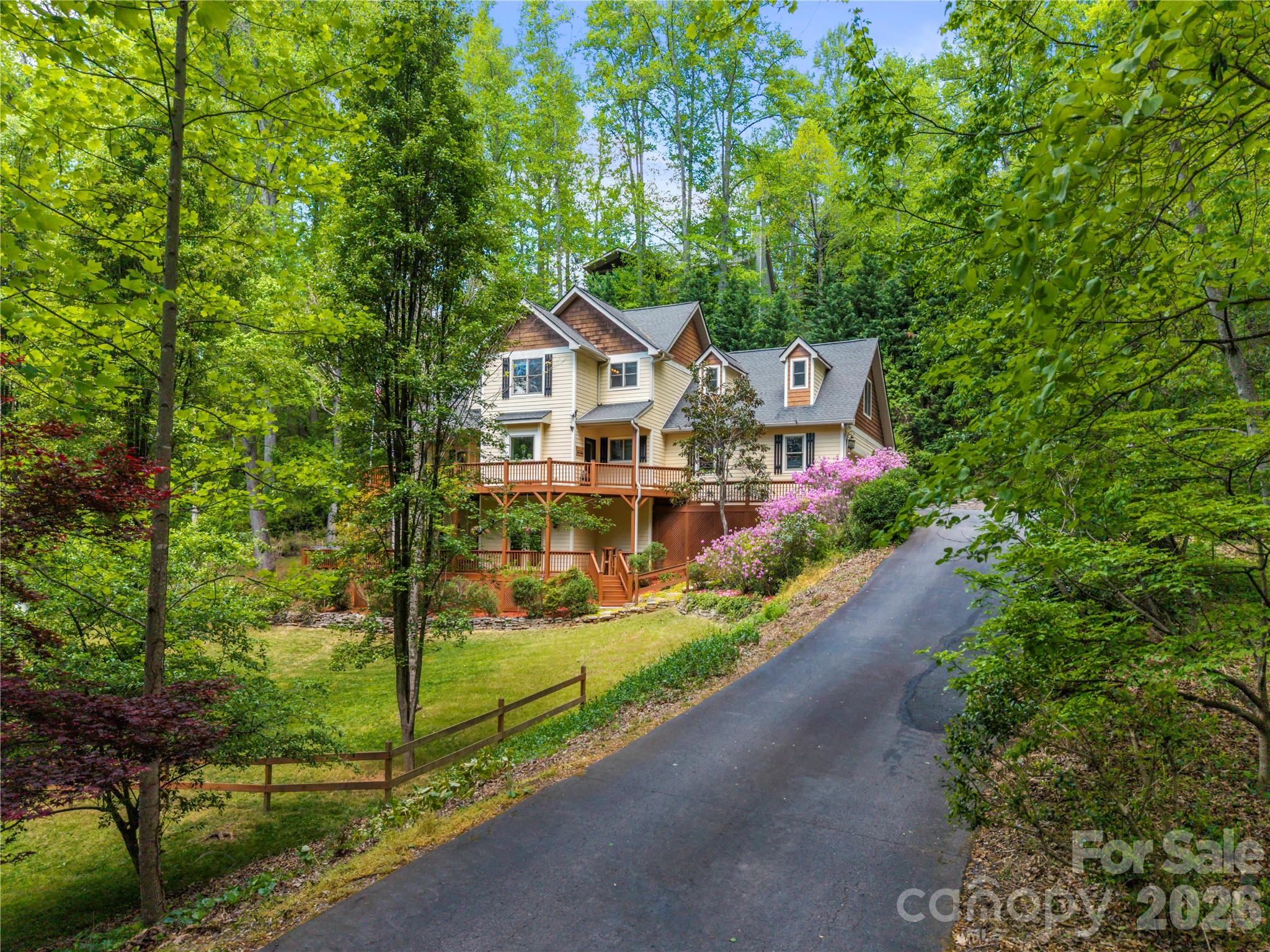 128 Churchill Downs Drive, Fairview, photo 7 of 8
