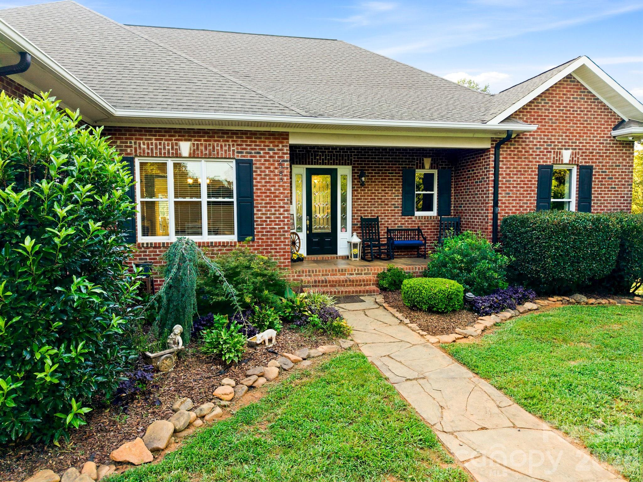2985 Bradshaw Road, Mooresville, photo 7 of 8