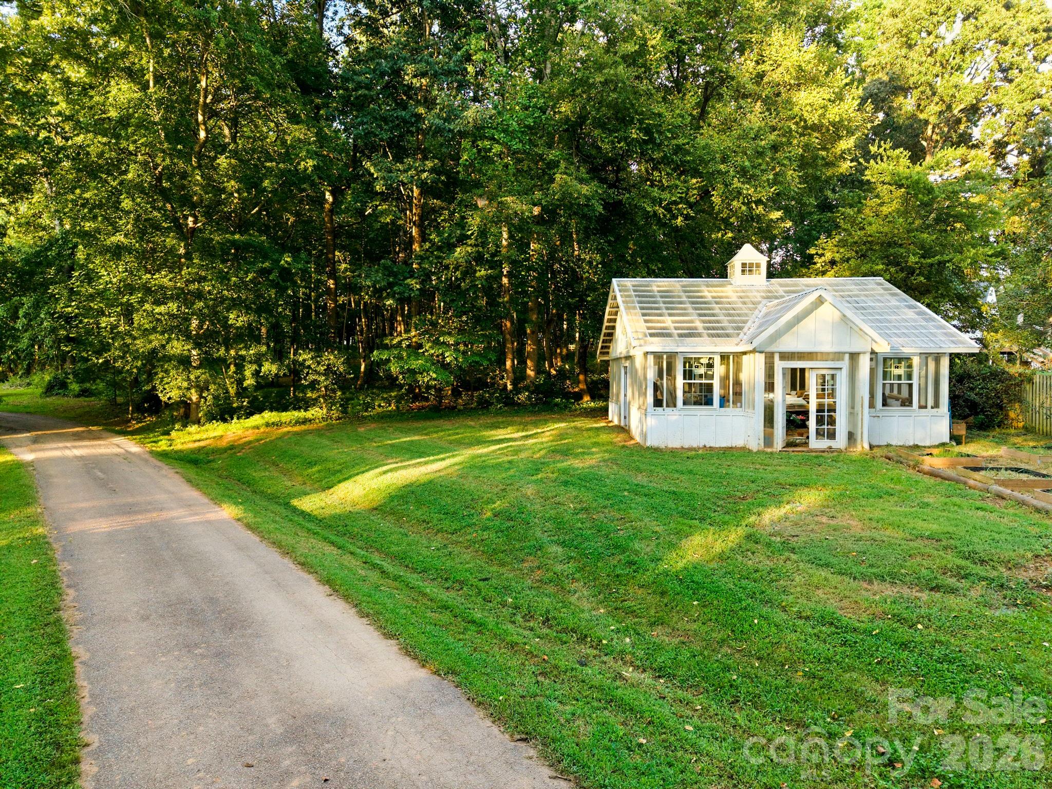 2985 Bradshaw Road, Mooresville, photo 3 of 8