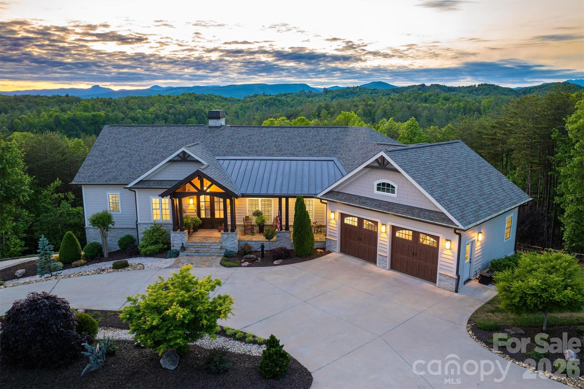 1506 High Valley Way, Lenoir, photo 1 of 8