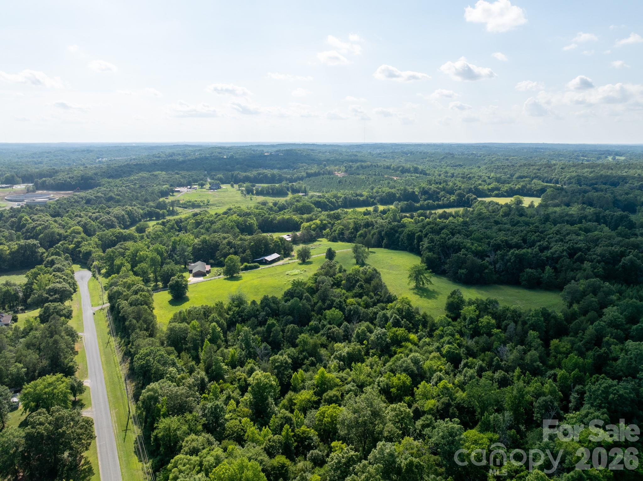 2555 Biggers Road, Concord, photo 3 of 8
