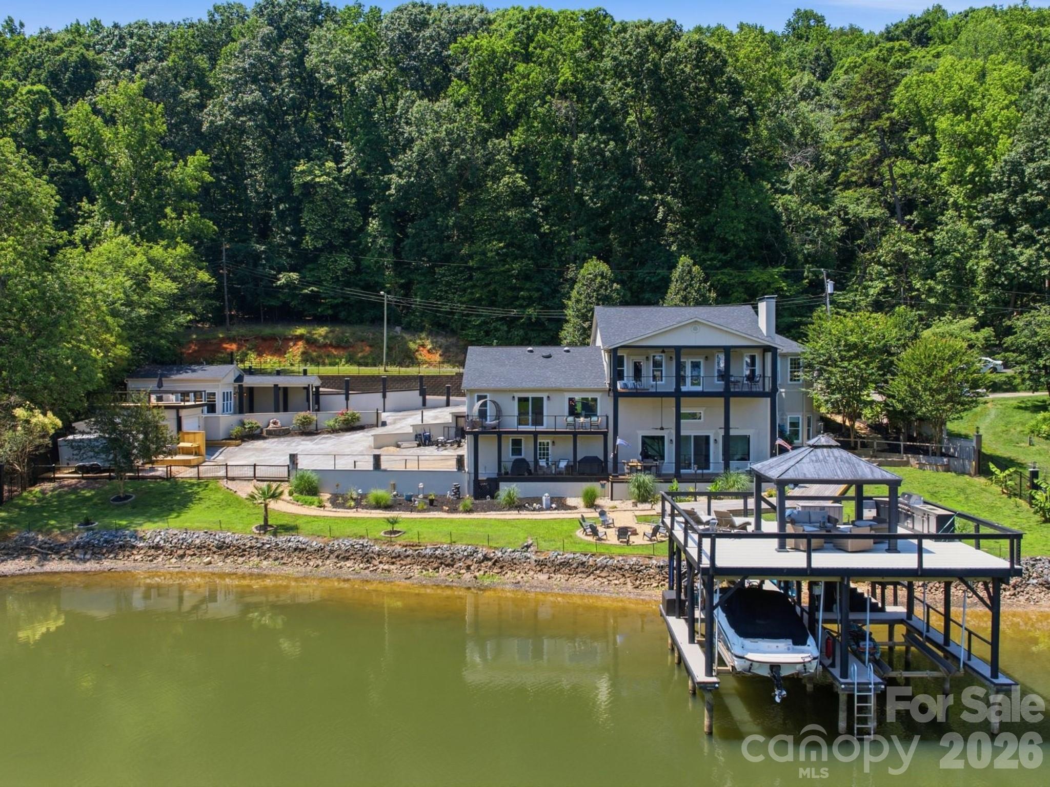 2640 Sadler Road, Charlotte, photo 2 of 8