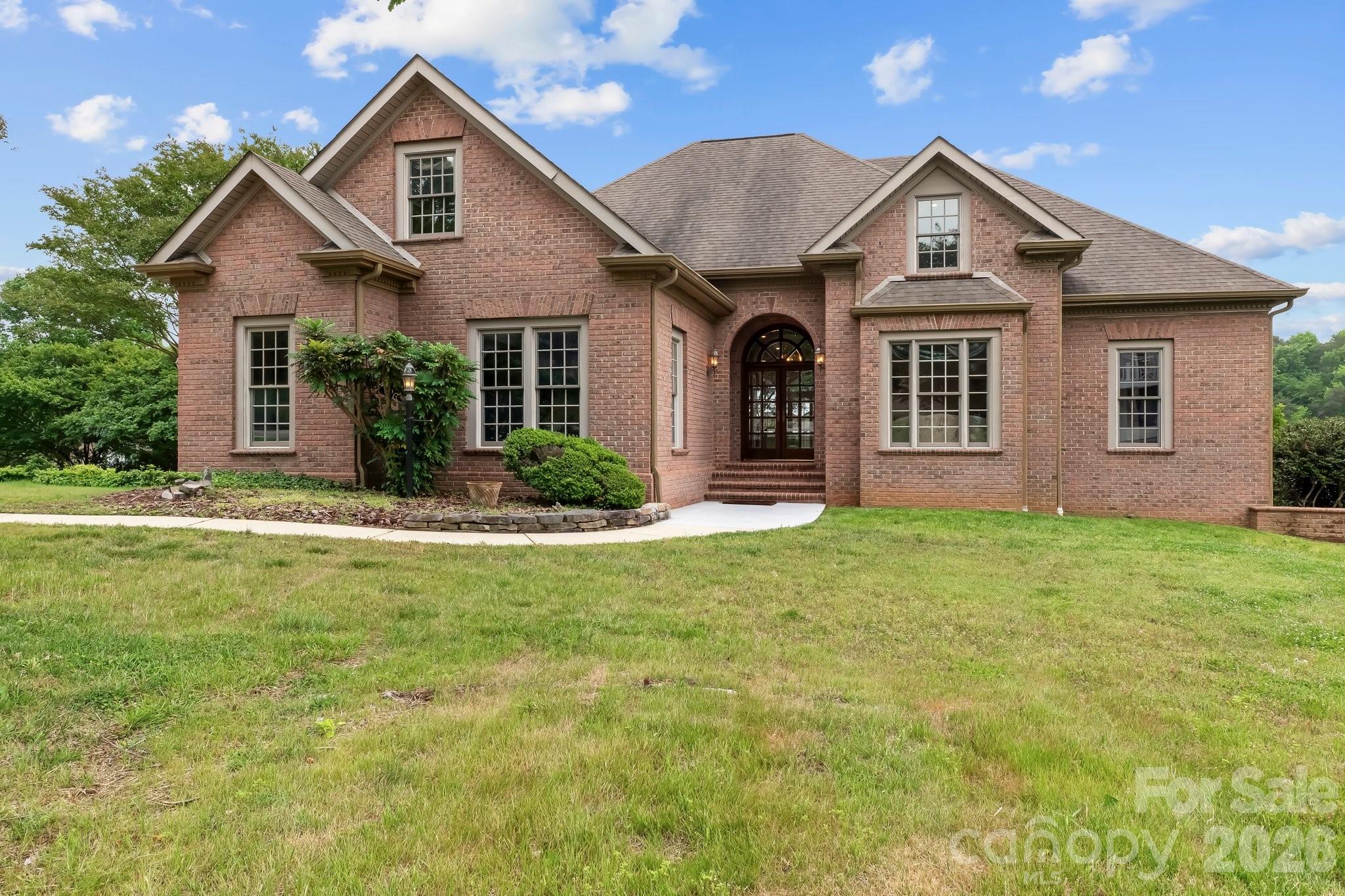221 Windemere Isle Road, Statesville, photo 2 of 8