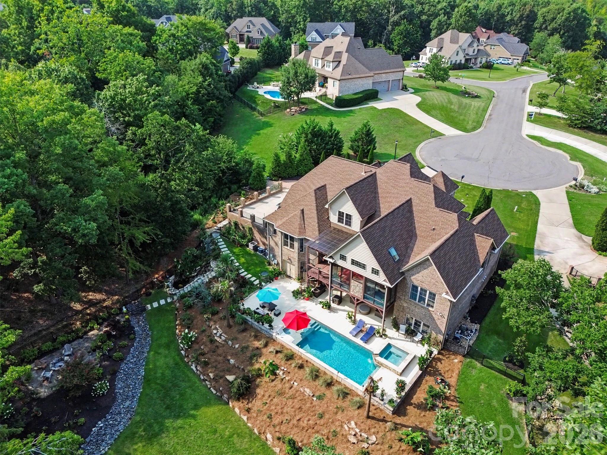 470 Swift Creek Cove, Lake Wylie, photo 2 of 8