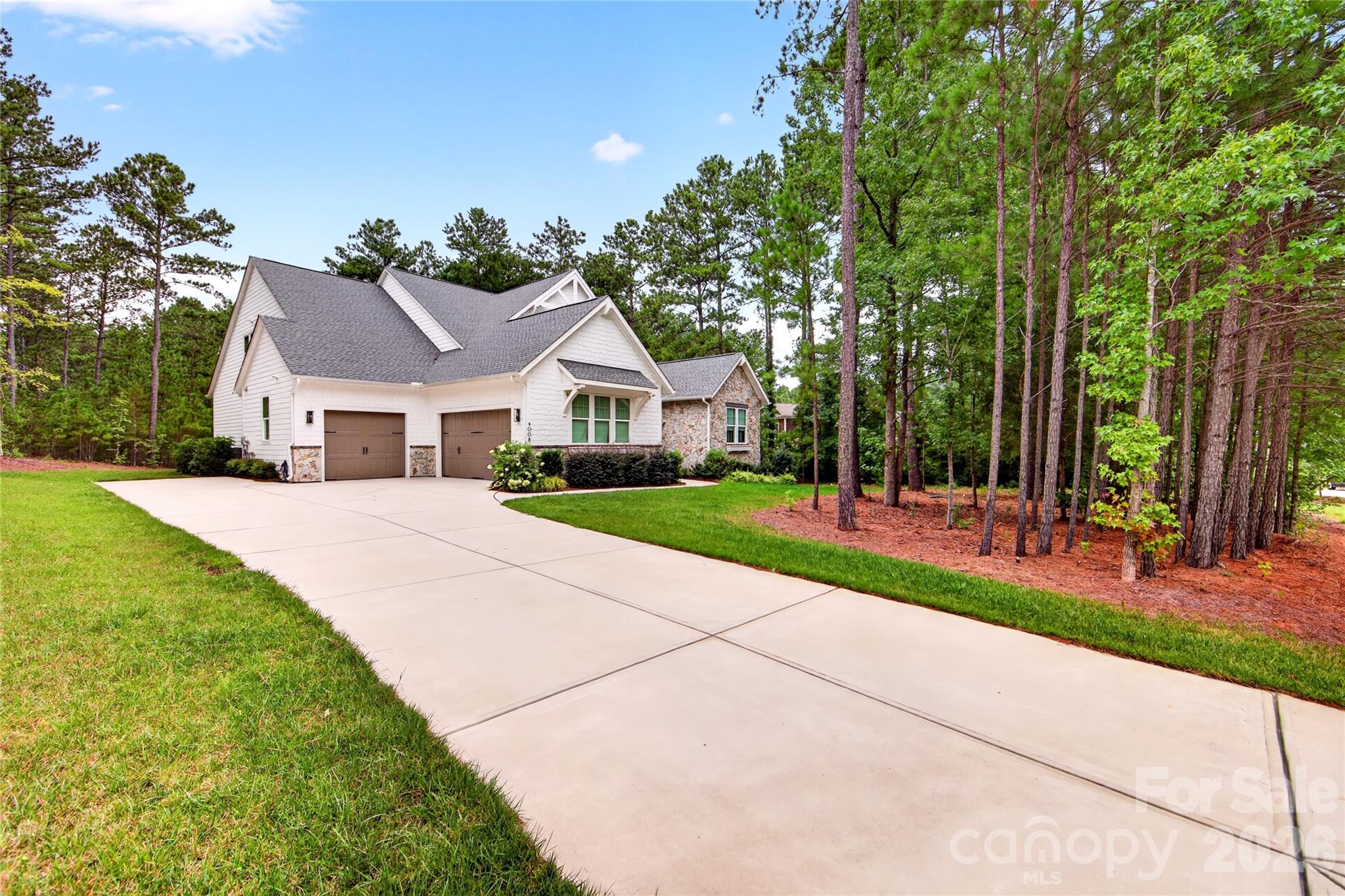 4008 Persimmon Road, Lancaster, photo 1 of 8