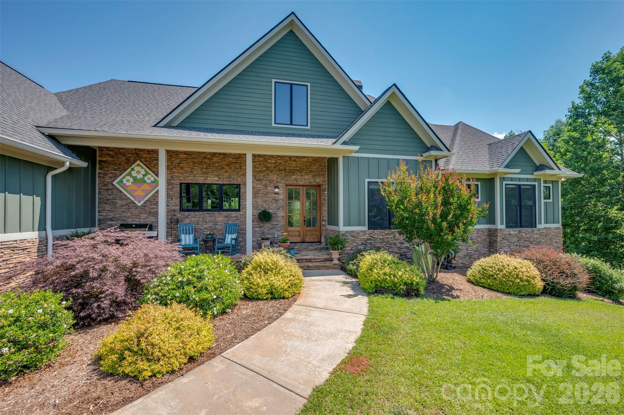 398 Mapleton Lane, Columbus, photo 5 of 8