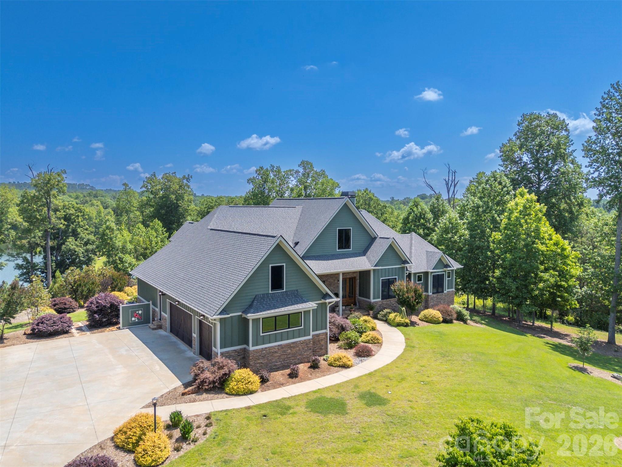 398 Mapleton Lane, Columbus, photo 4 of 8