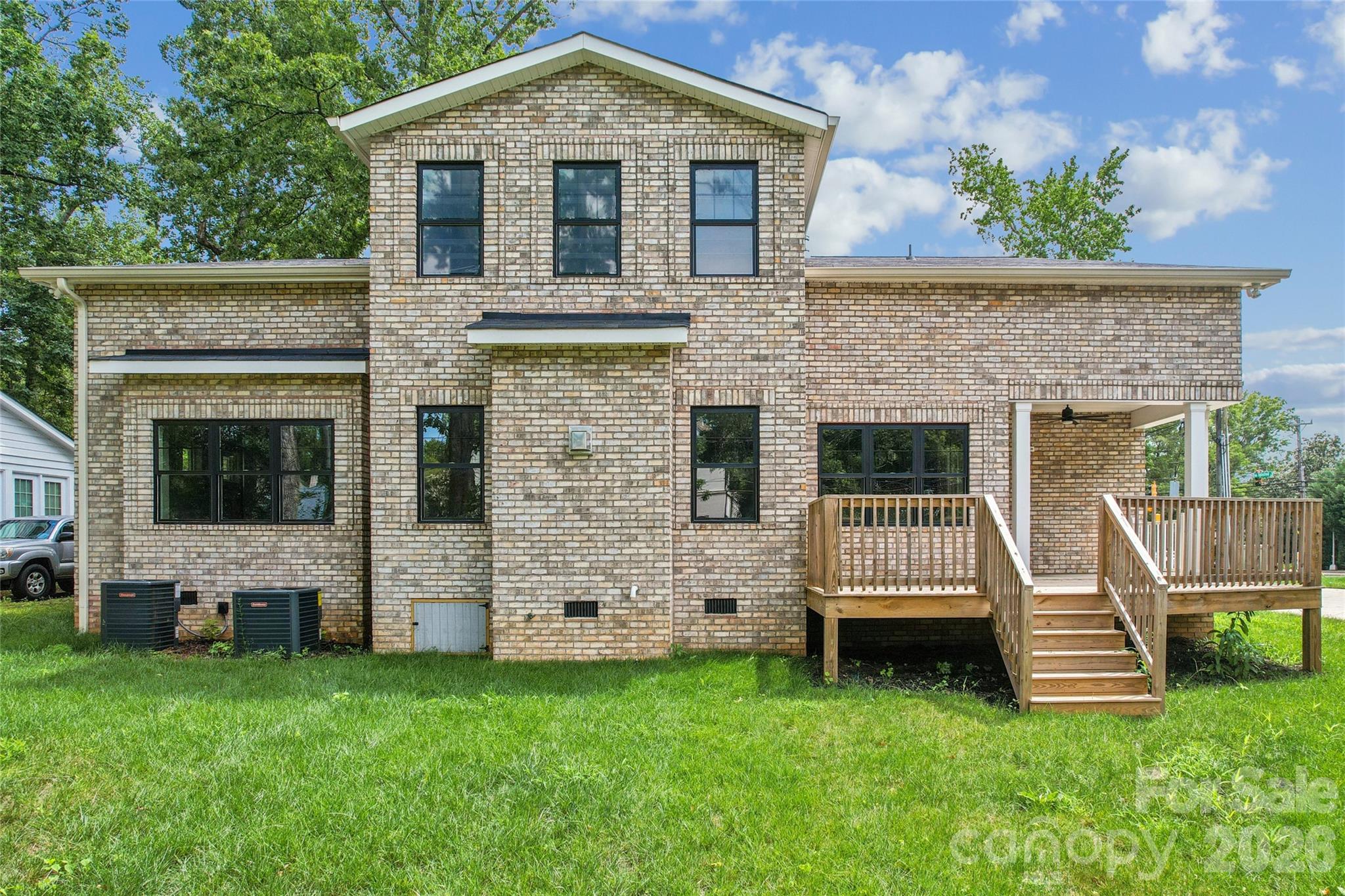 101 Mcalway Road, Charlotte, photo 7 of 8