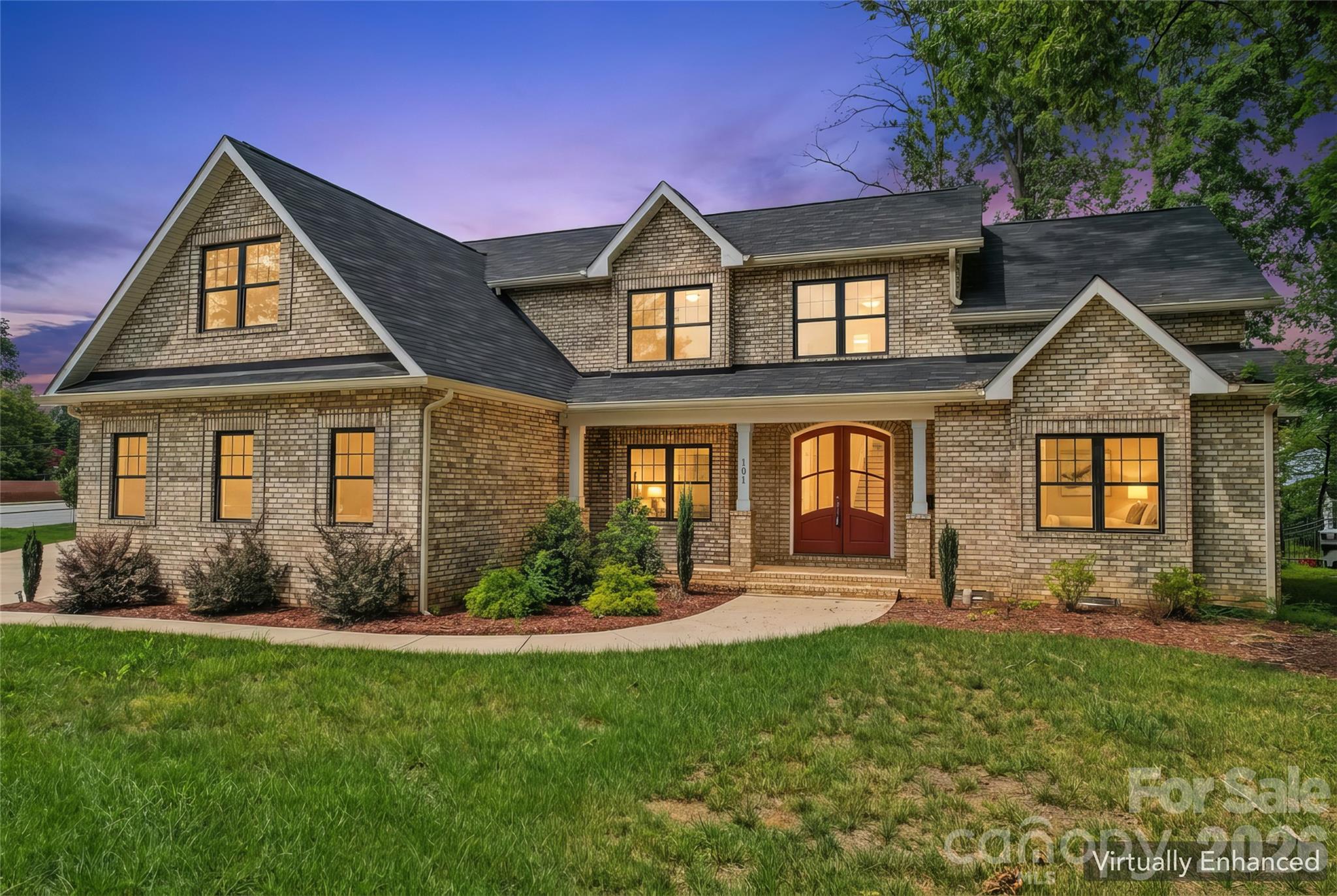 101 Mcalway Road, Charlotte, photo 1 of 8