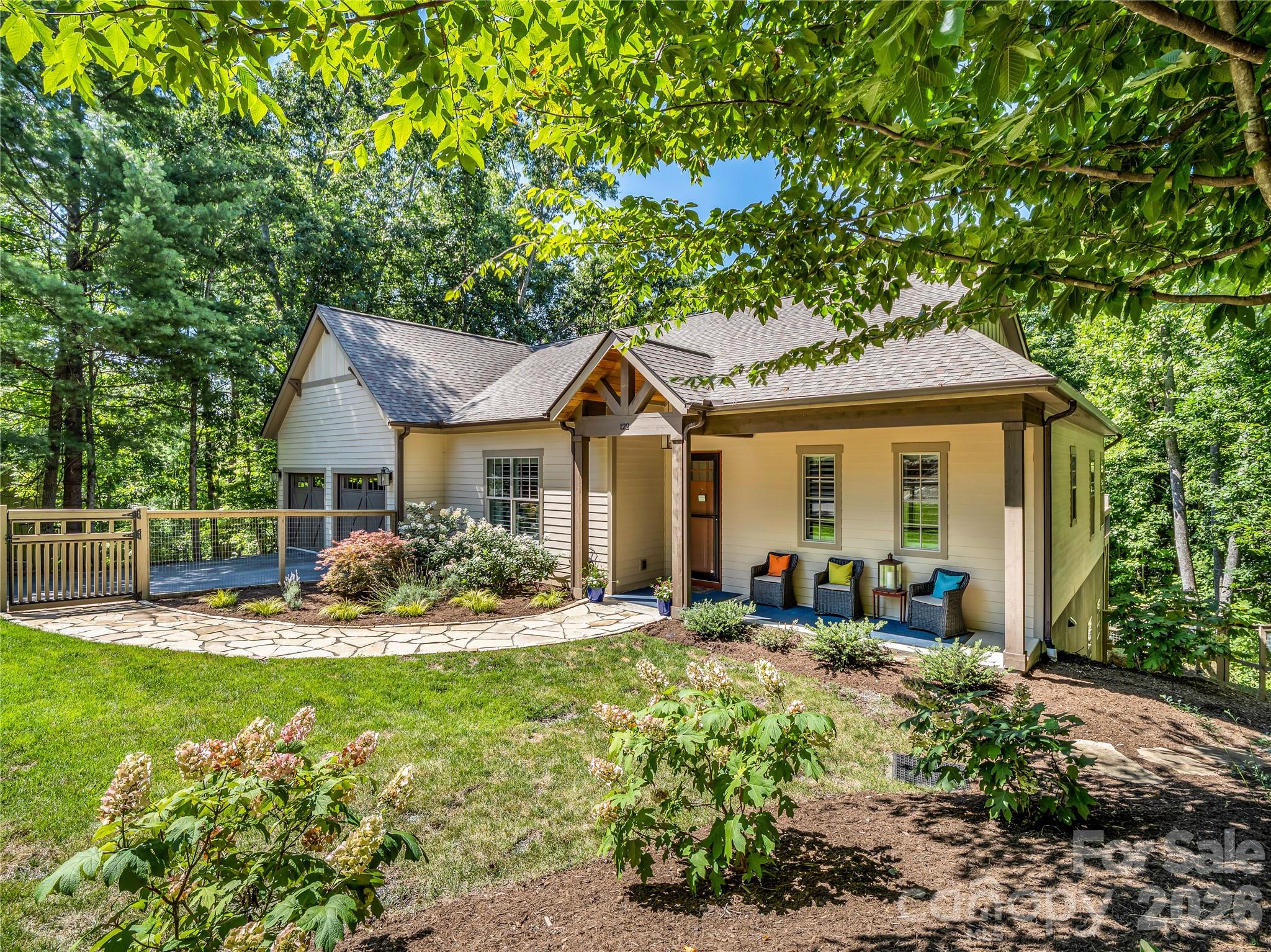 122 Cisco Road, Asheville, photo 1 of 8