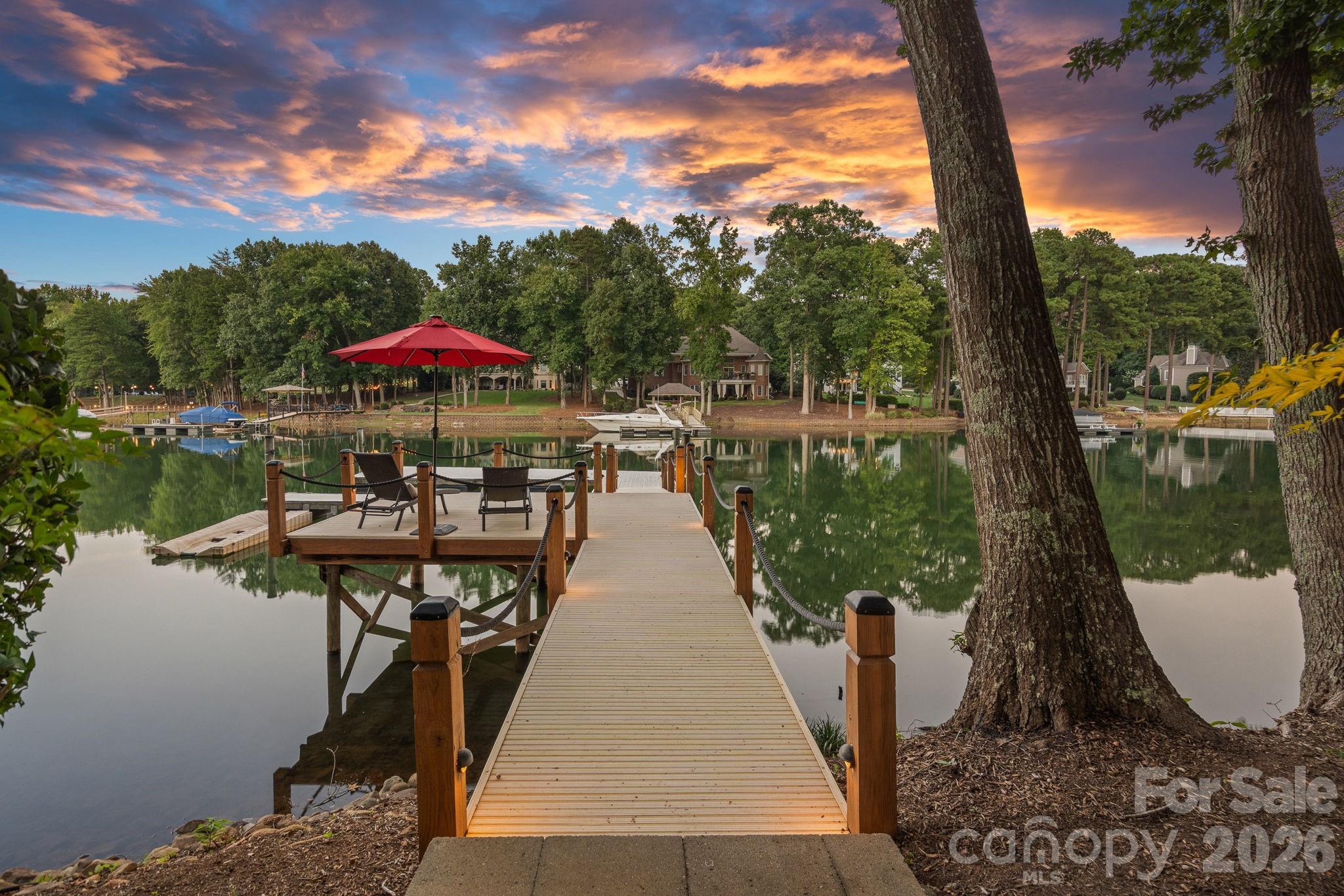 177 Great Point Drive, Mooresville, photo 2 of 8