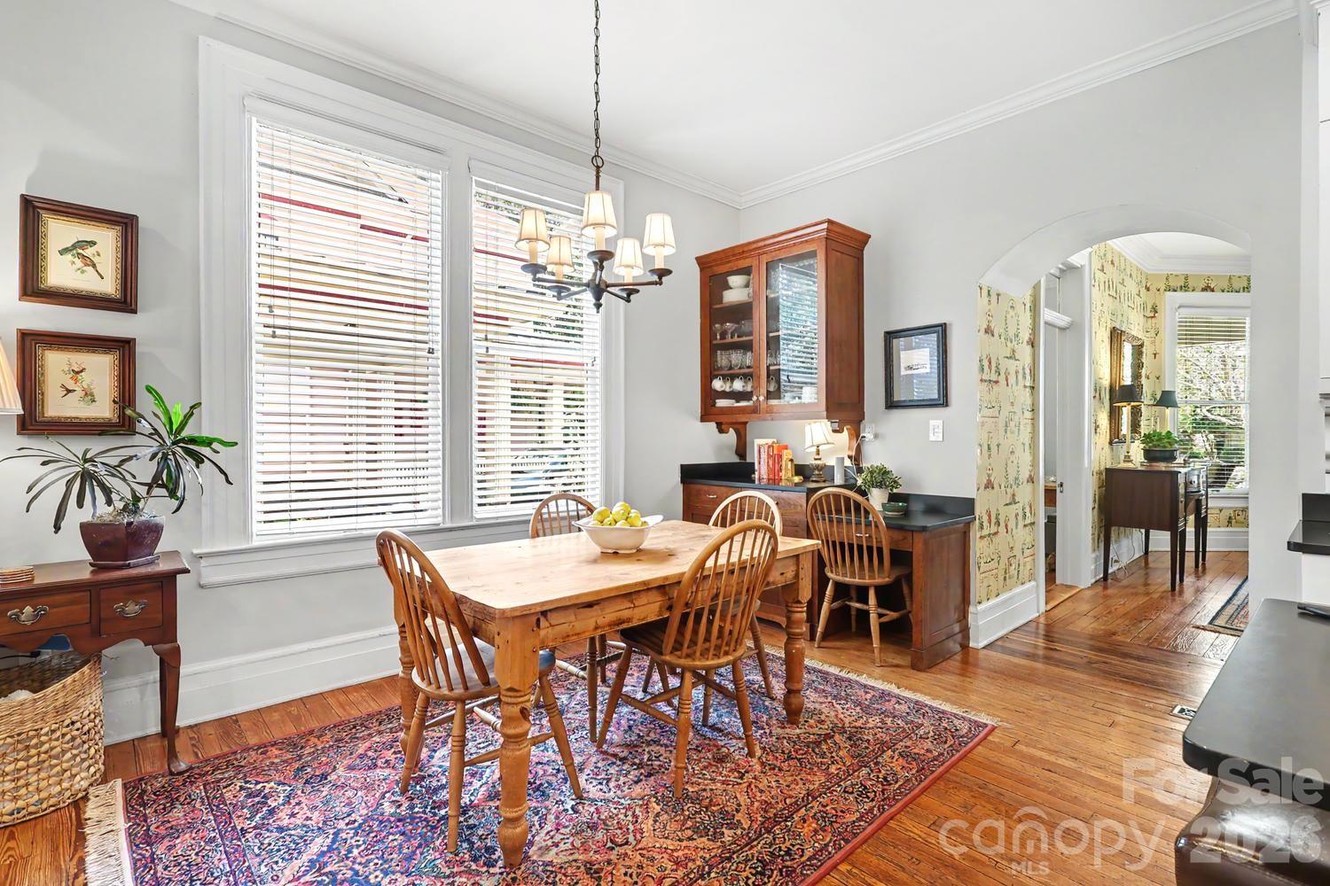 314 E Kingston Avenue E, Charlotte, photo 8 of 8
