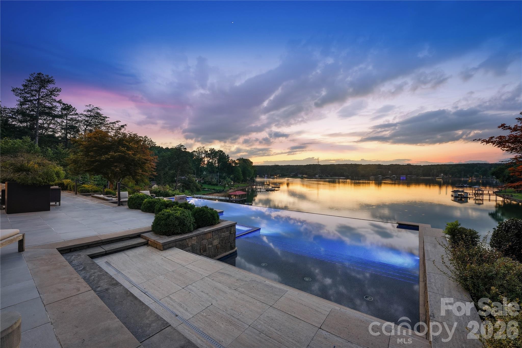 125 Quiet Waters Drive, Mooresville, photo 6 of 8