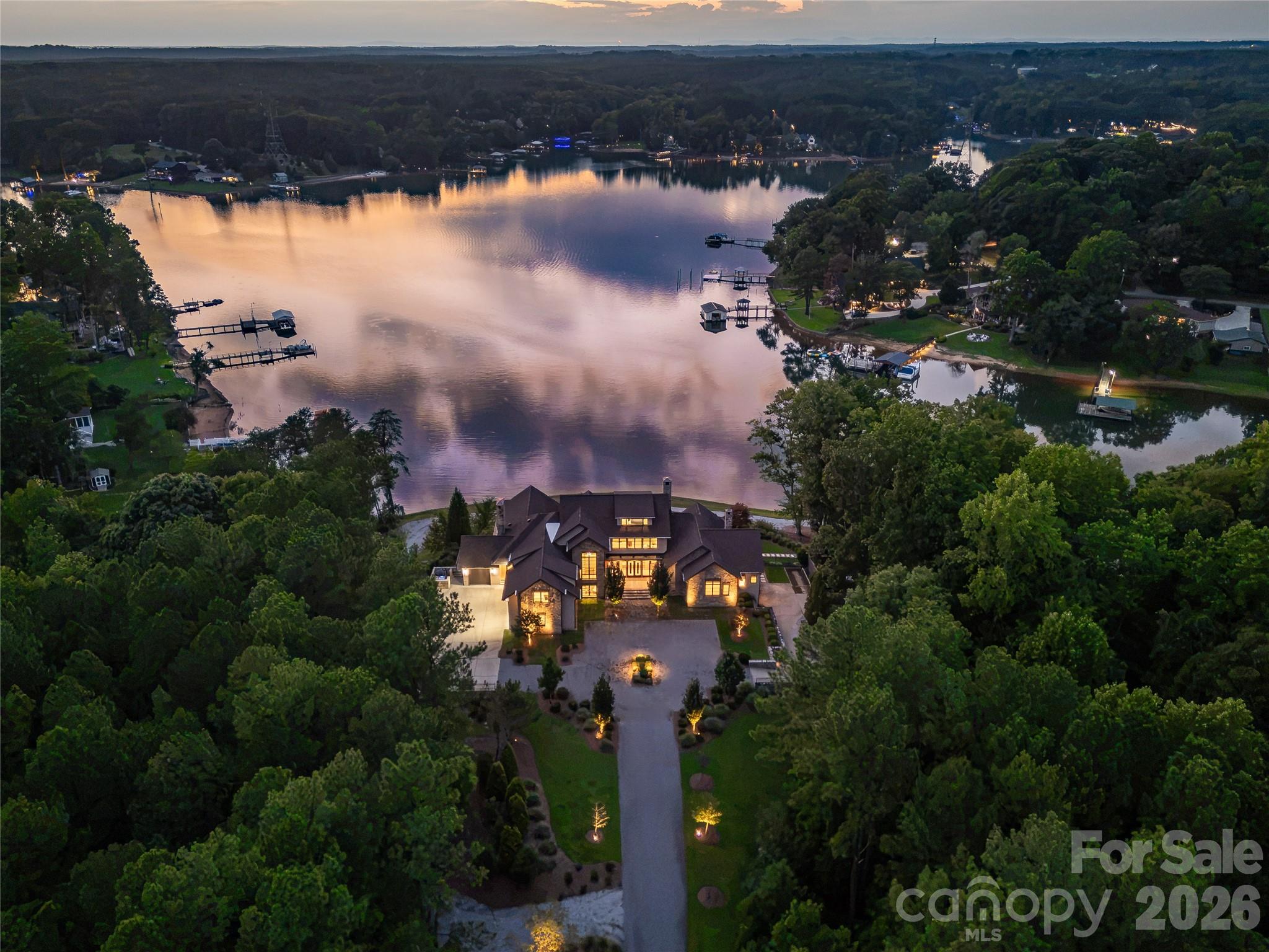 125 Quiet Waters Drive, Mooresville, photo 3 of 8