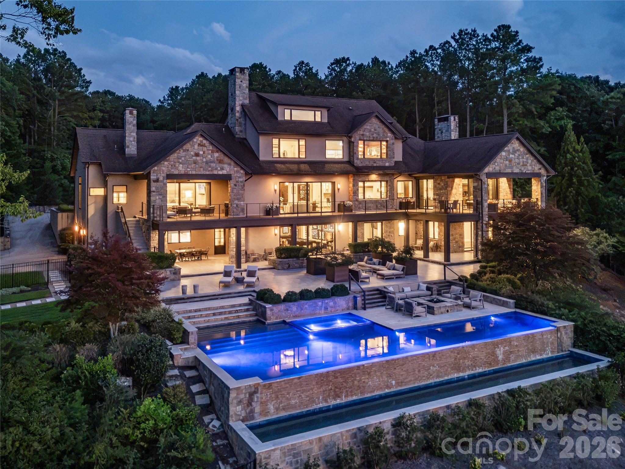 125 Quiet Waters Drive, Mooresville, photo 1 of 8