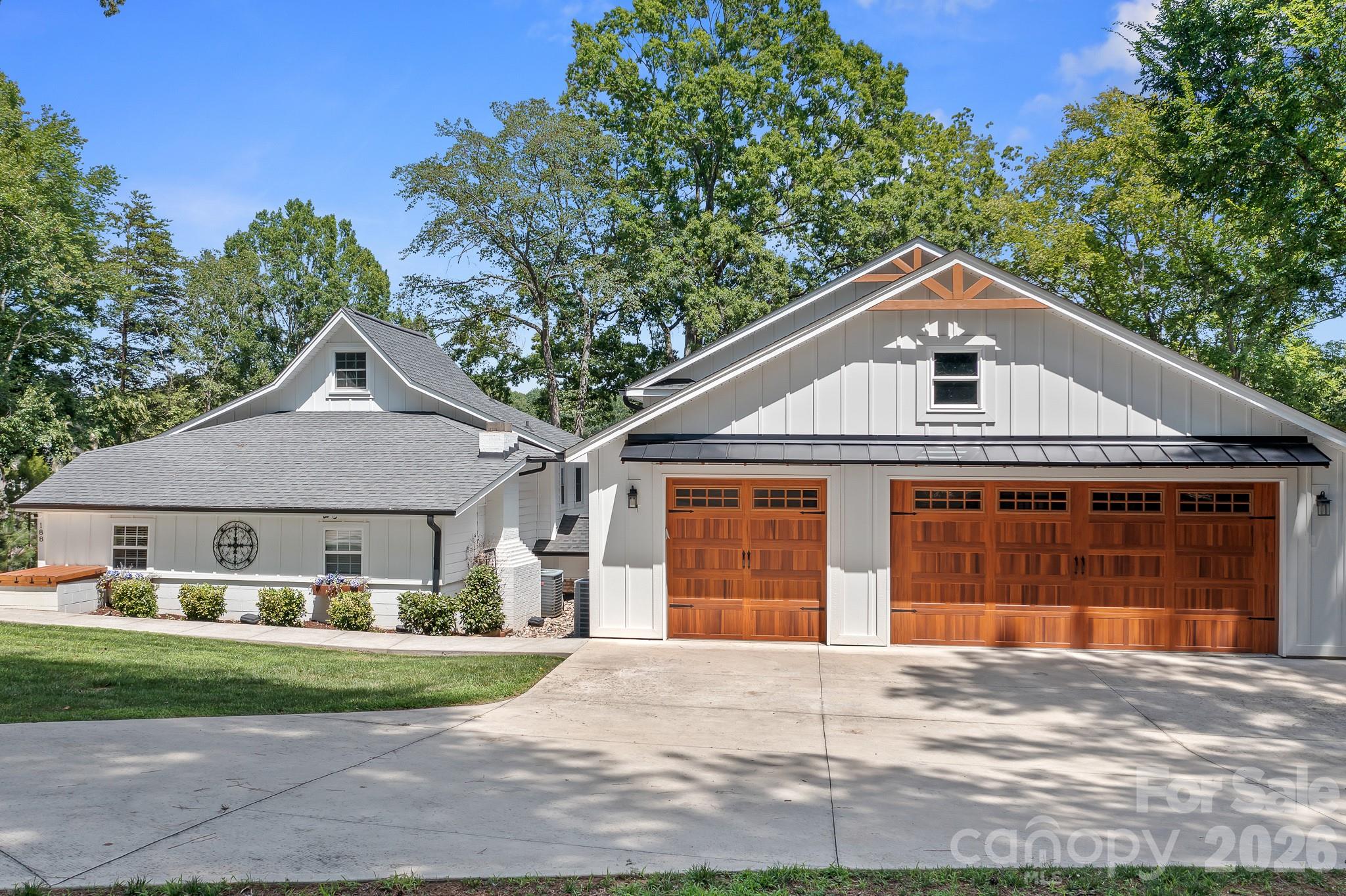 188 Sagemore Road, Mooresville, photo 2 of 8