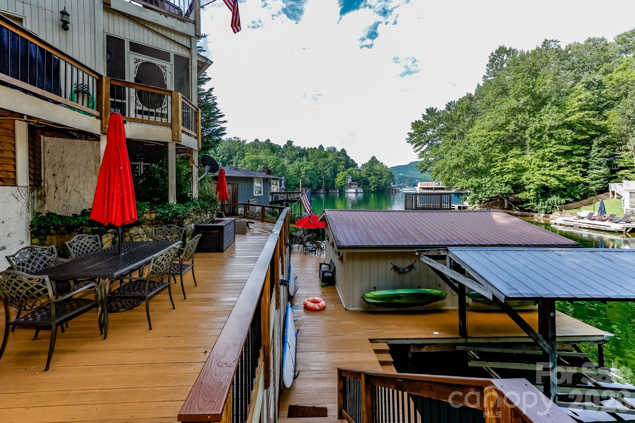130 Edwards Point, Lake Lure, photo 3 of 8