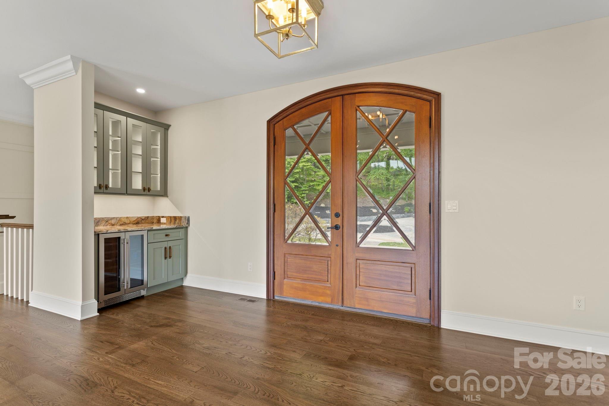 301 Winding Meadows Drive, Flat Rock, photo 6 of 8
