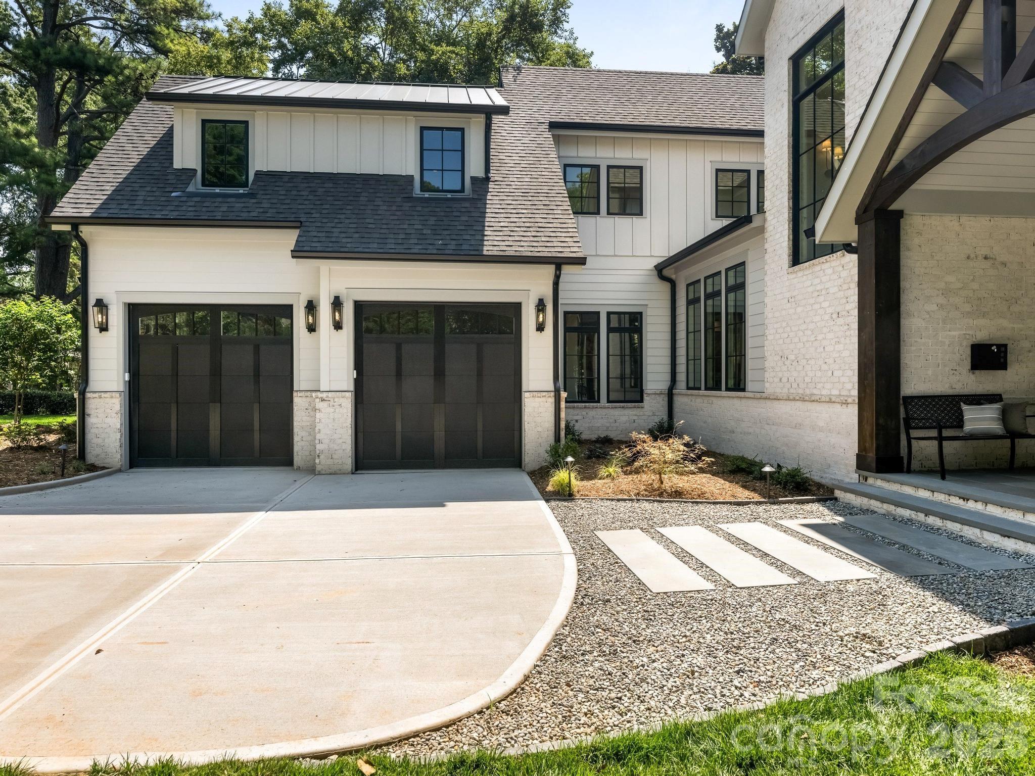 3240 Sunset Drive, Charlotte, photo 3 of 8