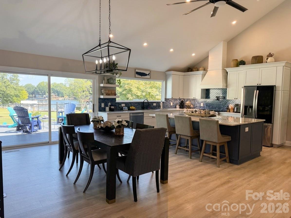15800 Henry Lane, Huntersville, photo 5 of 8