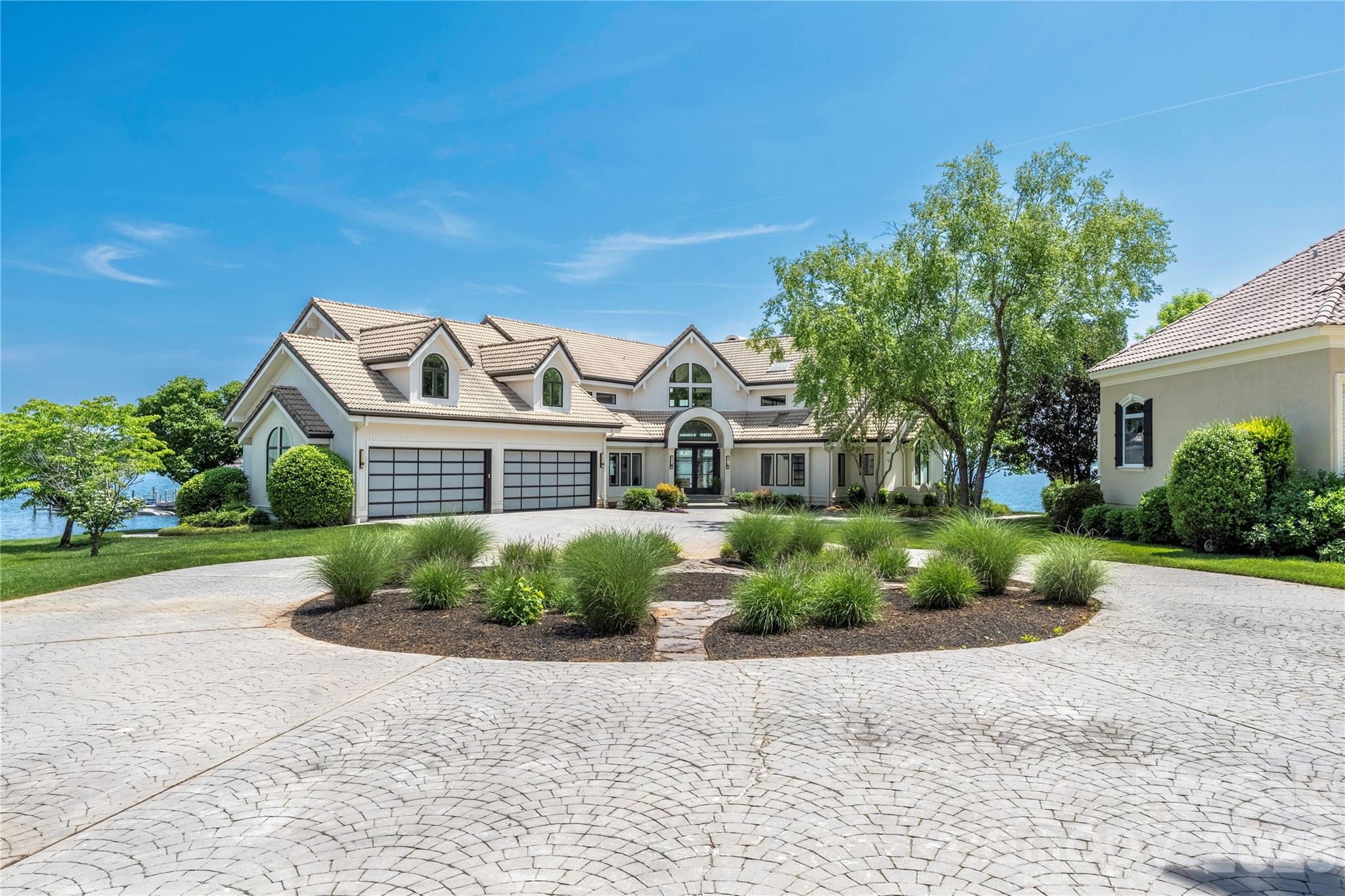 3386 Governors Island Drive, Denver, photo 3 of 8