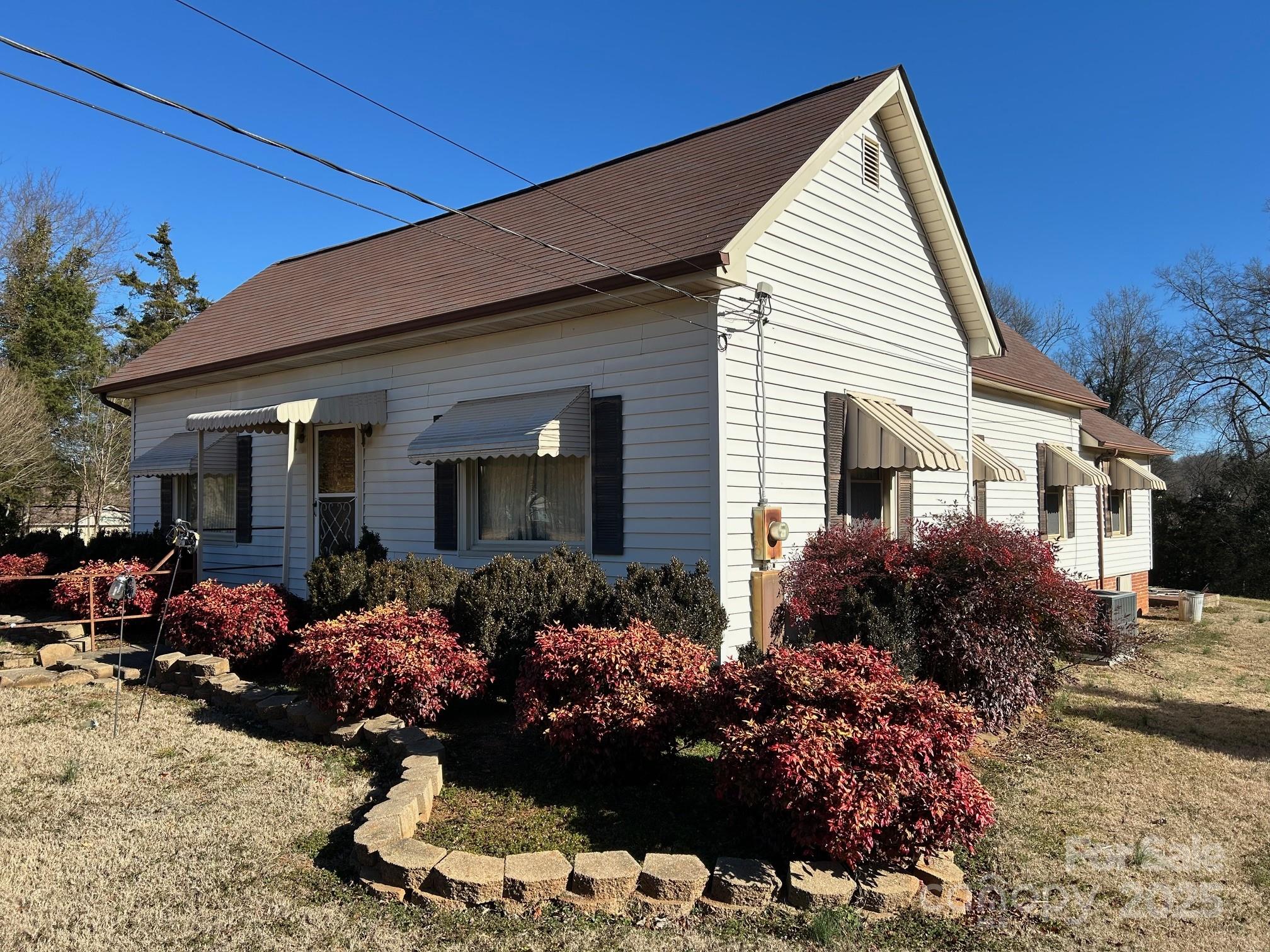 520 Central Drive Nw, Concord, photo 3 of 8